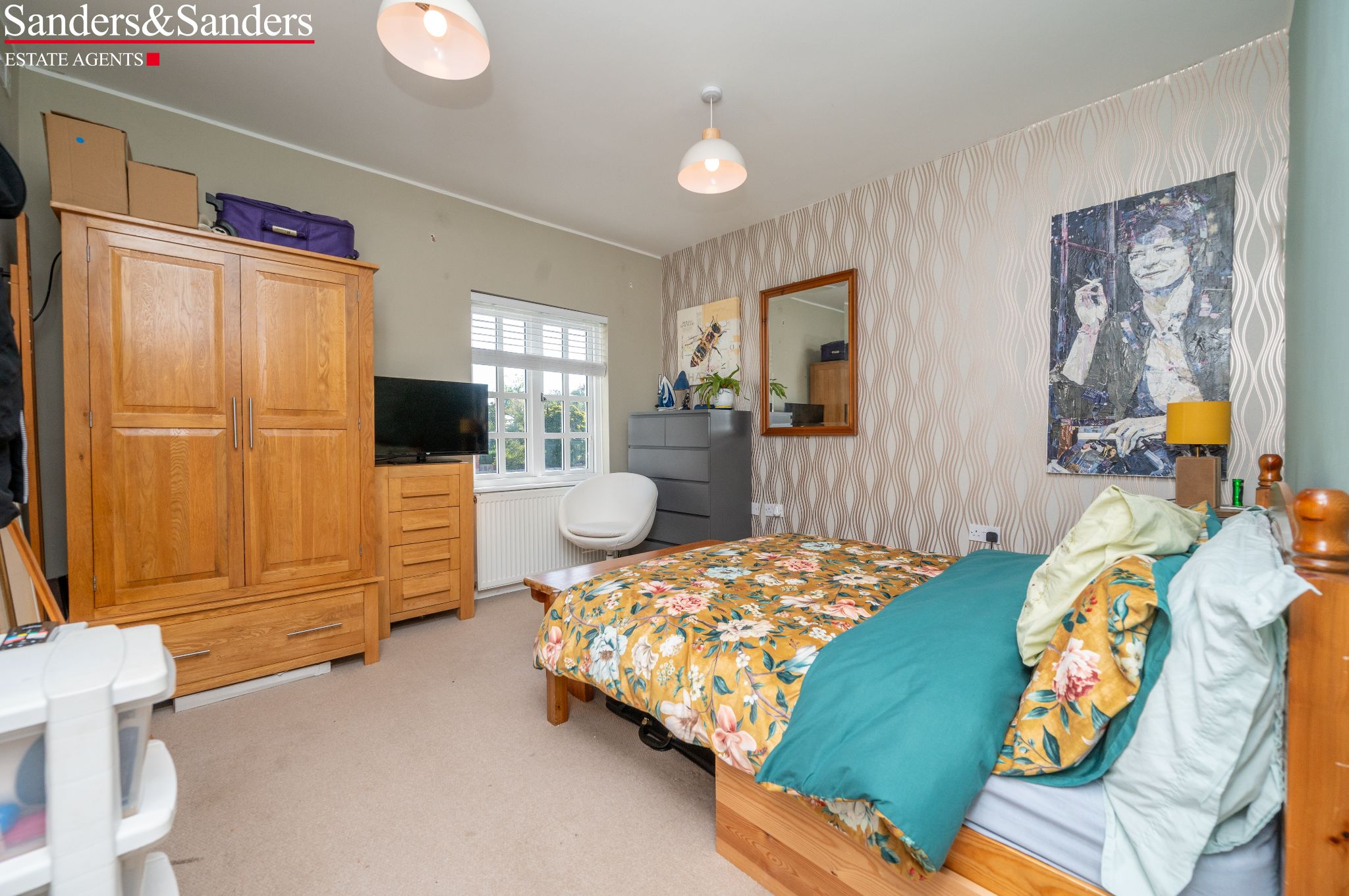 2 bedroom semi-detached house For Sale Alcester - Photograph 10