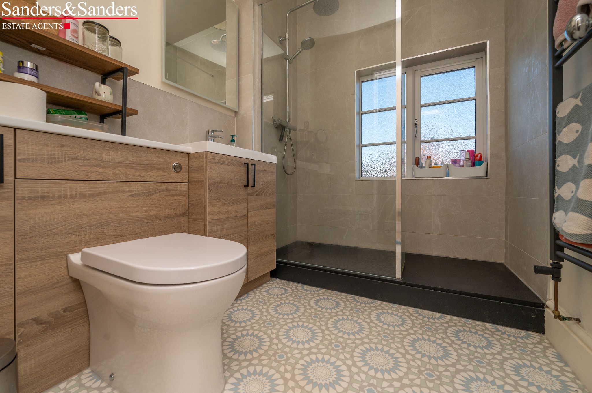 2 bedroom semi-detached house For Sale Alcester - Photograph 12
