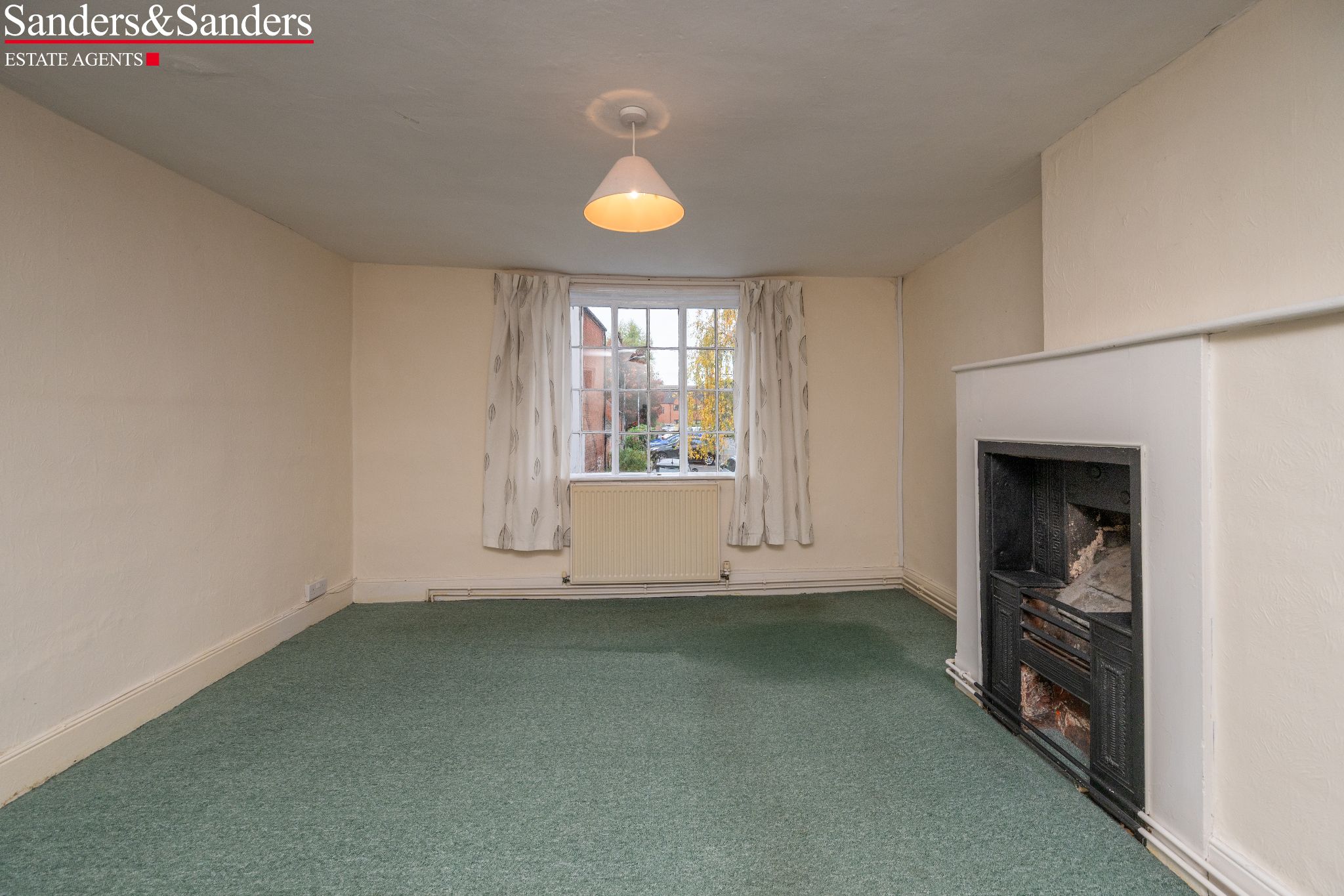 2 bedroom cottage house For Sale Alcester - Photograph 15