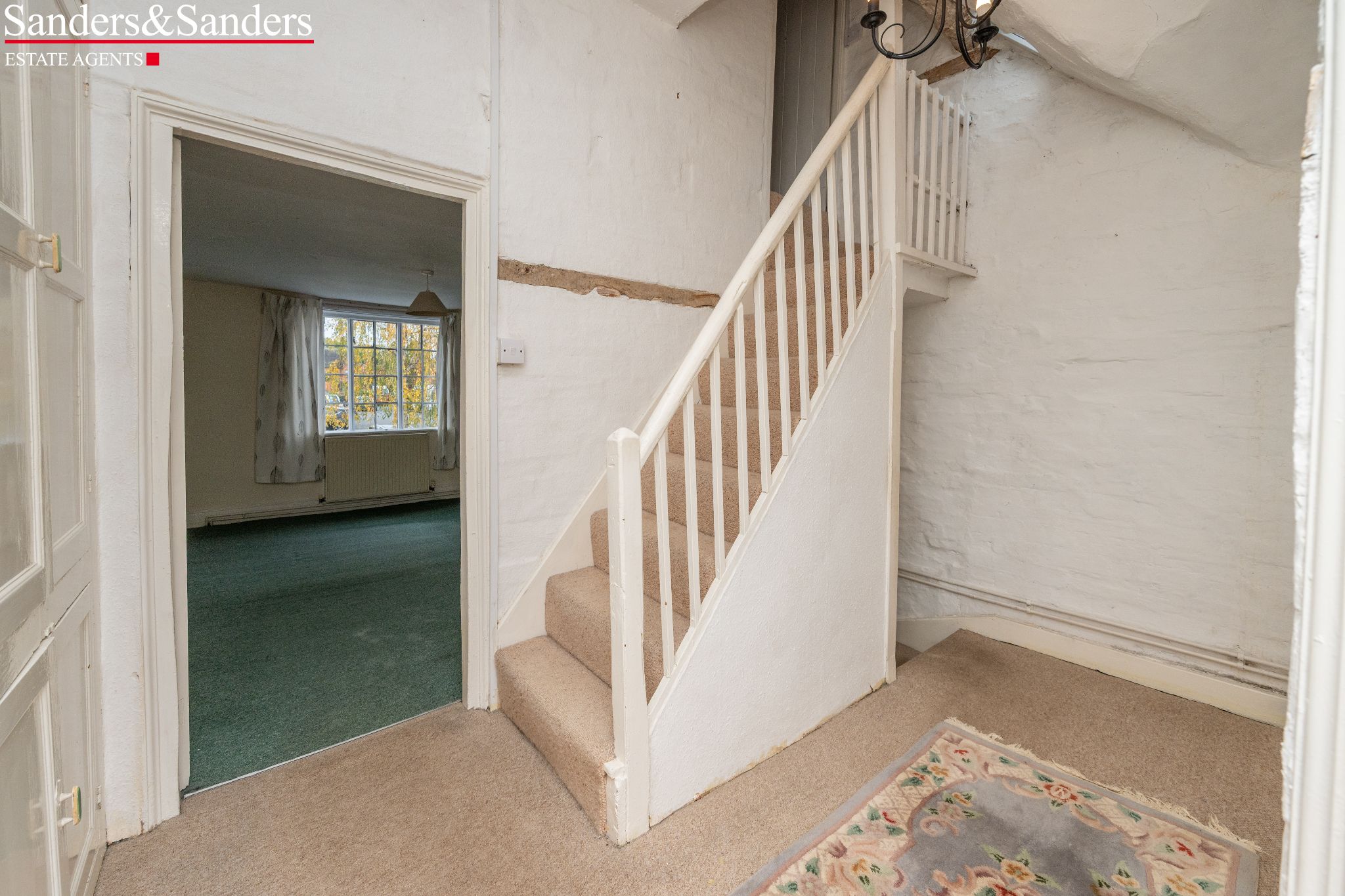 2 bedroom cottage house For Sale Alcester - Photograph 12