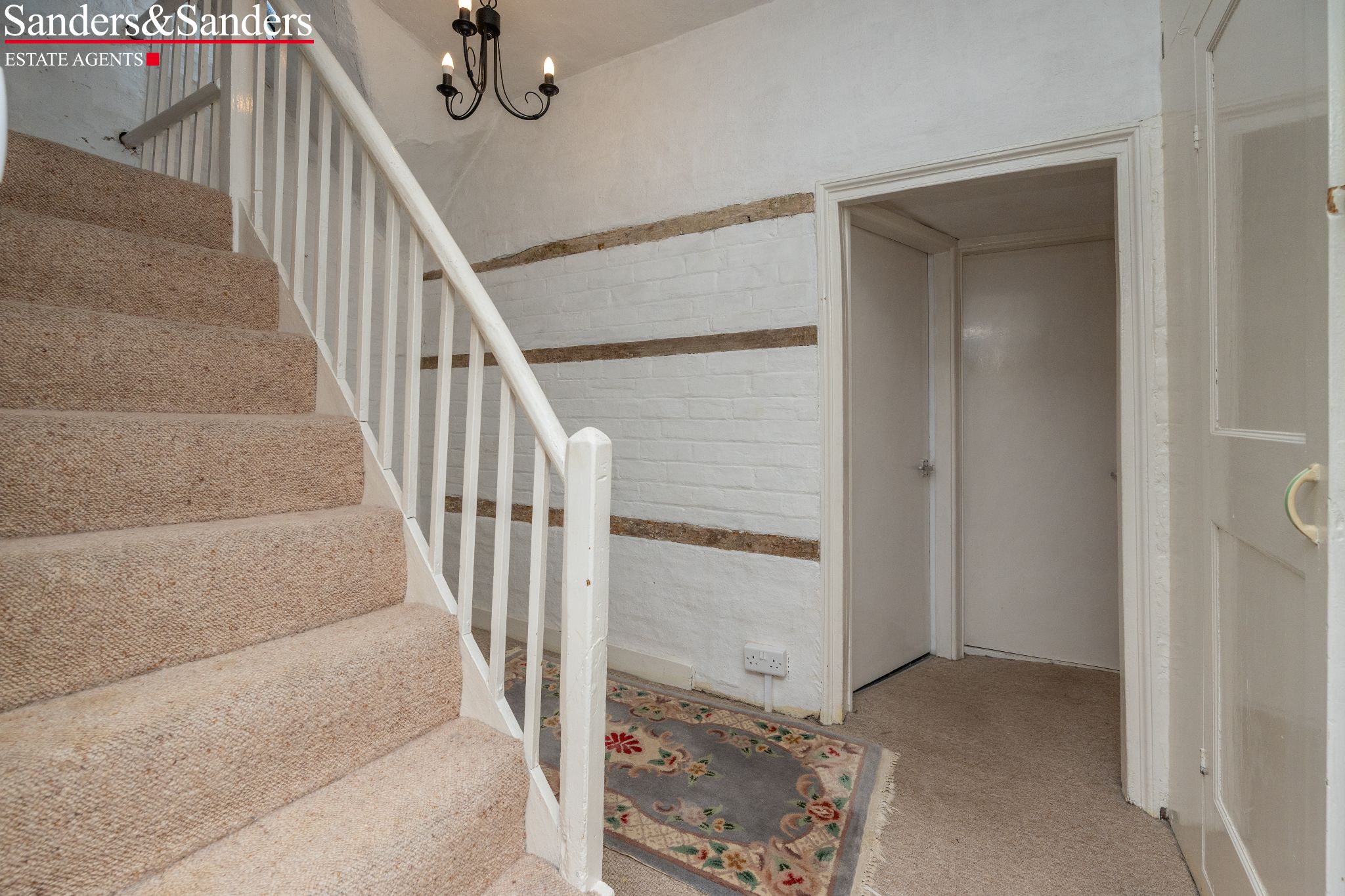 2 bedroom cottage house For Sale Alcester - Photograph 11