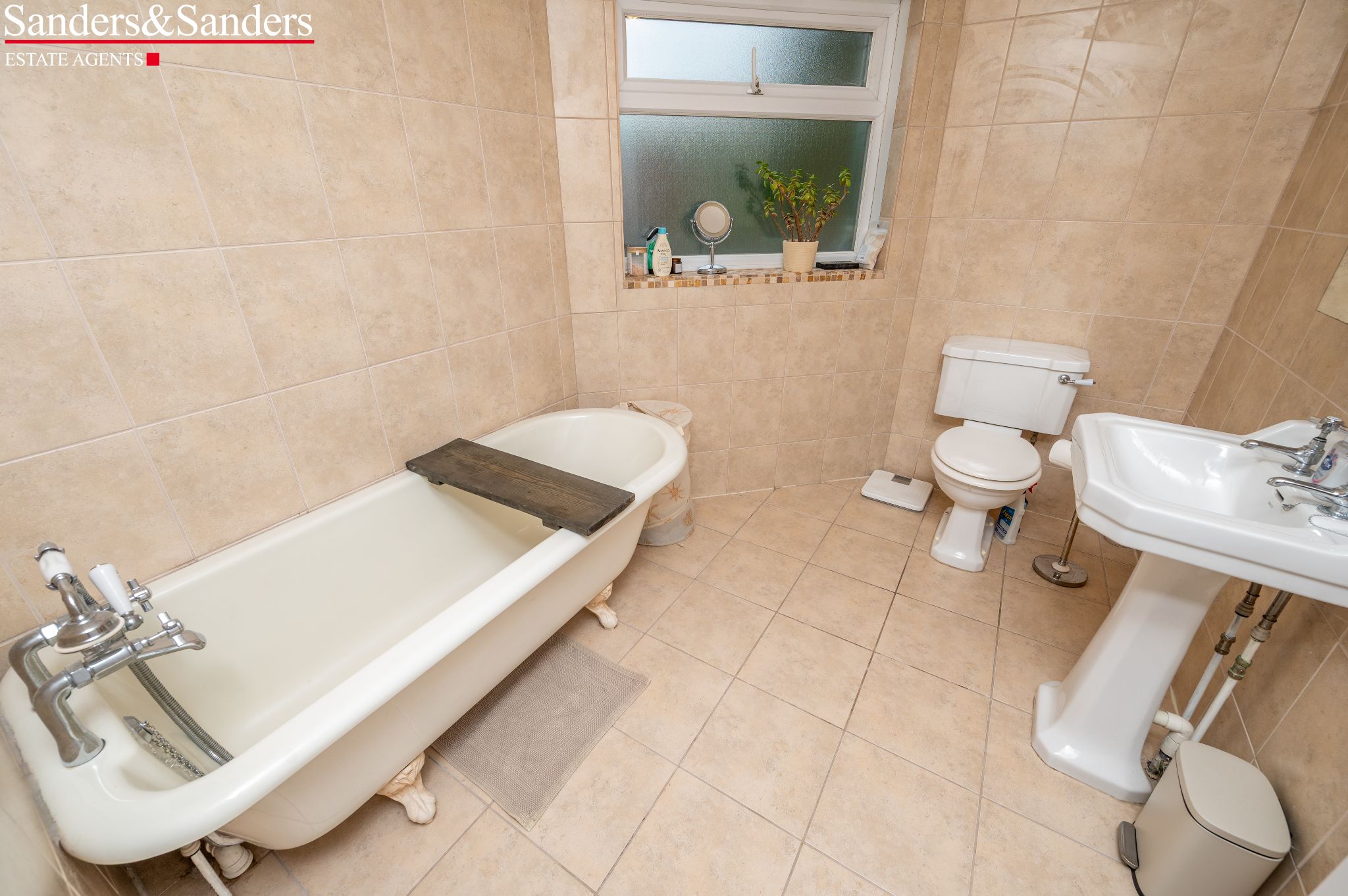 3 bedroom end terraced house For Sale Alcester - Photograph 19