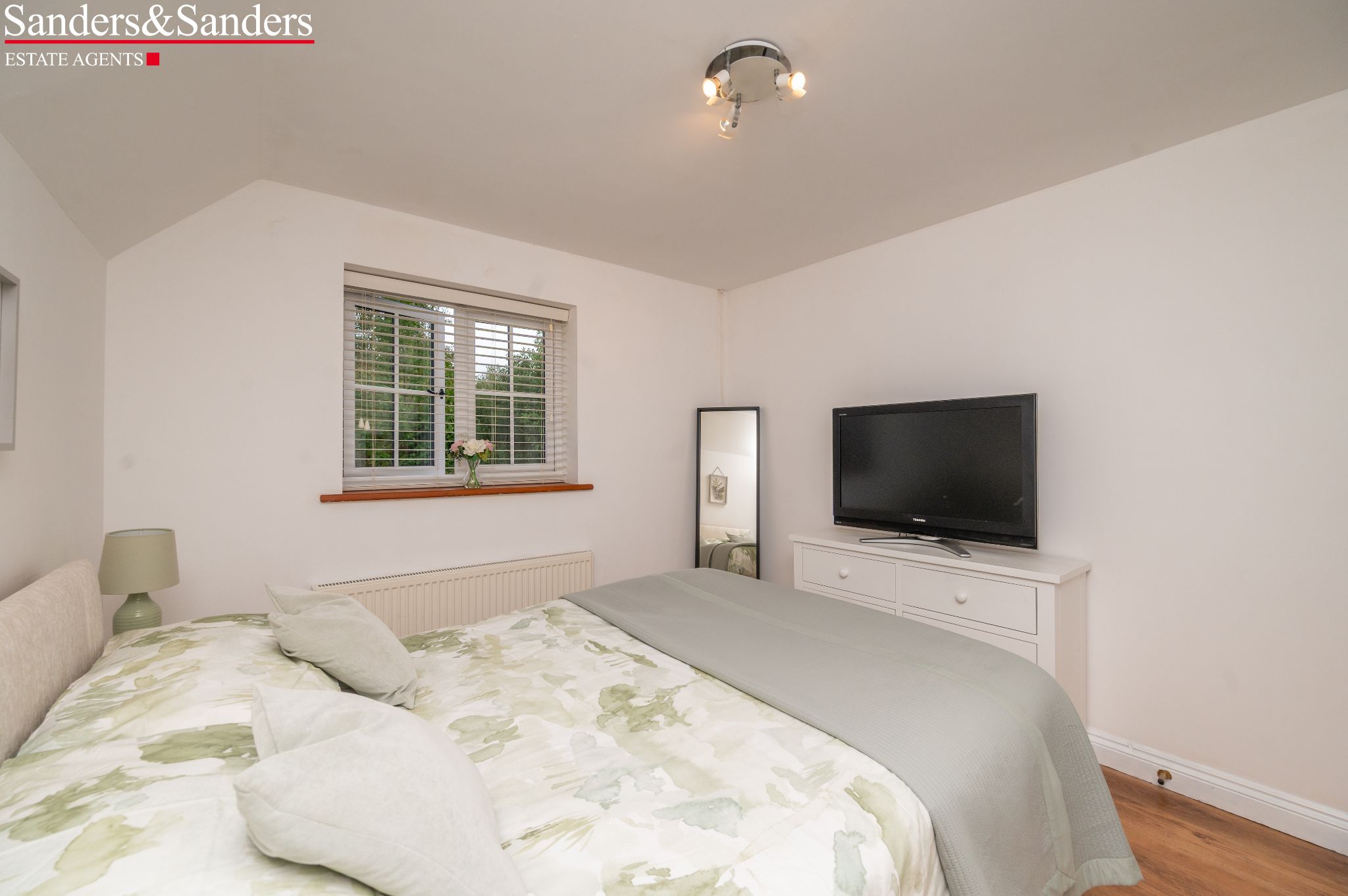 4 bedroom link detached house For Sale in Broom, Bidford-on-avon, Alcester - Photograph 19