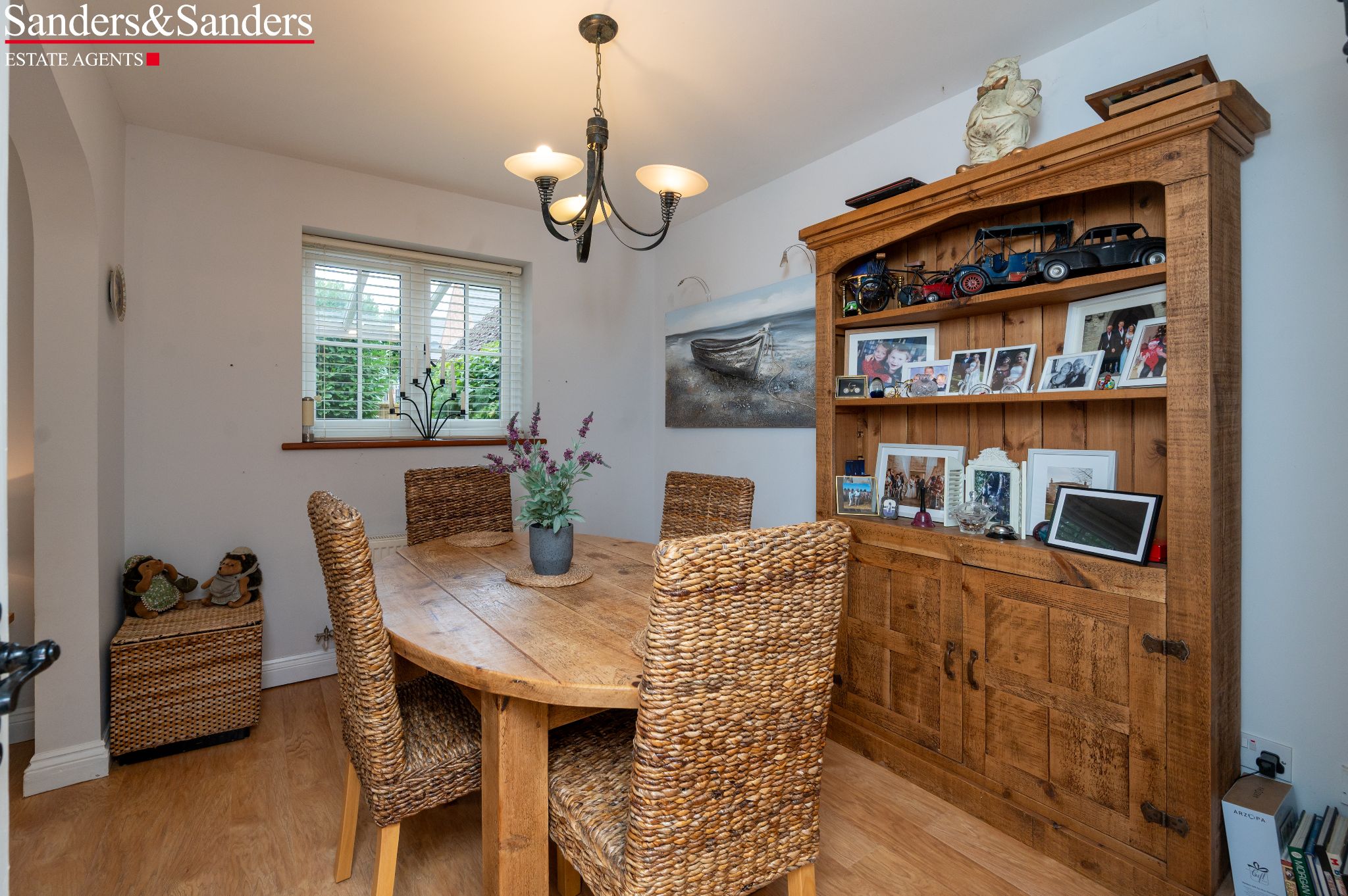 4 bedroom link detached house For Sale in Broom, Bidford-on-avon, Alcester - Photograph 10