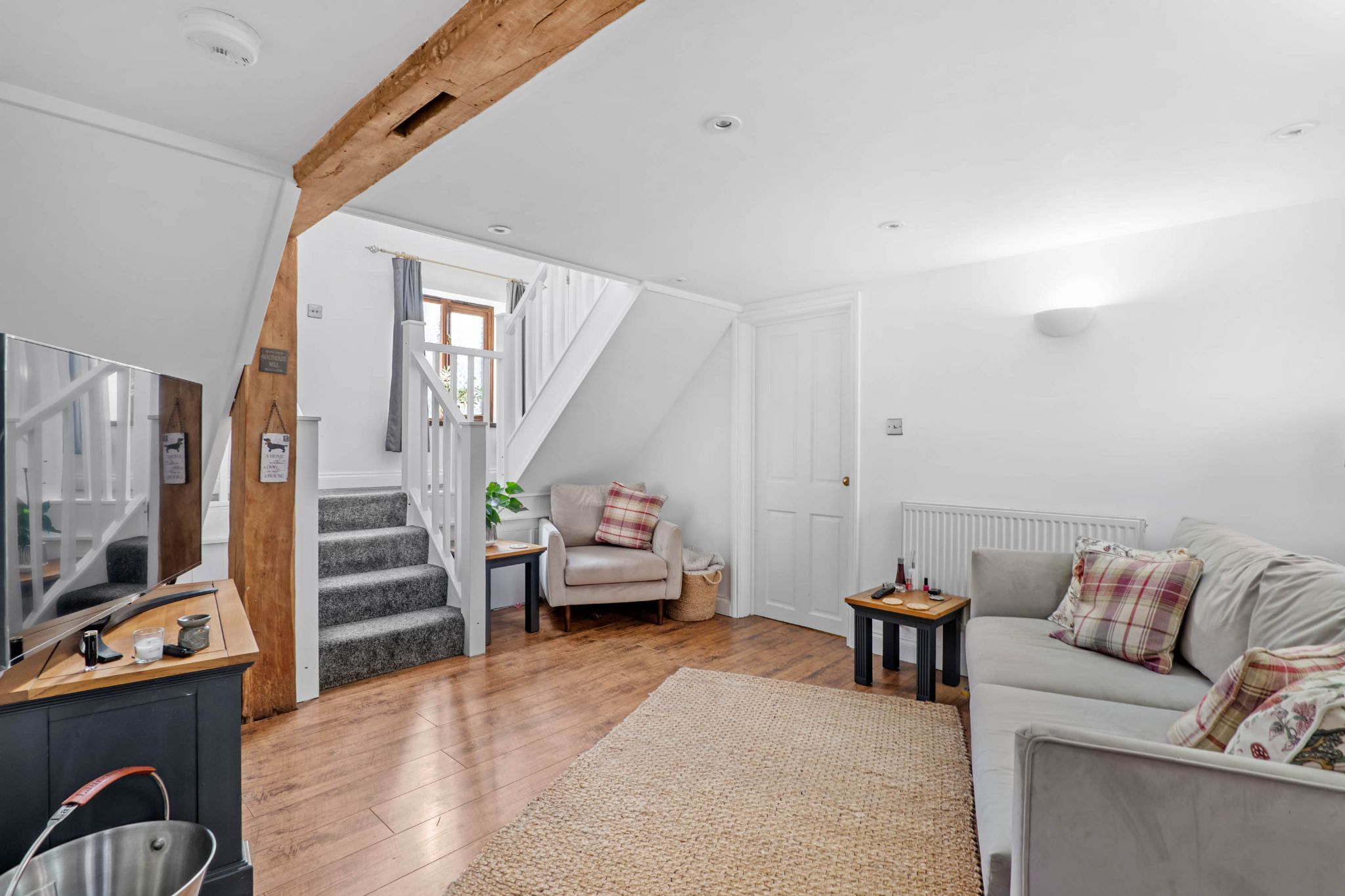 3 bedroom cottage house To Let in Rous Lench, Evesham - Photograph 2