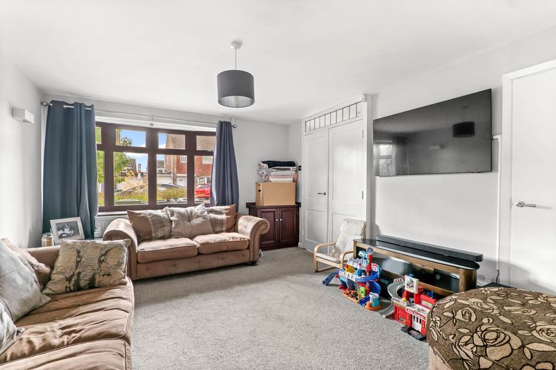 3 bedroom semi-detached house For Sale Alcester - Property photograph