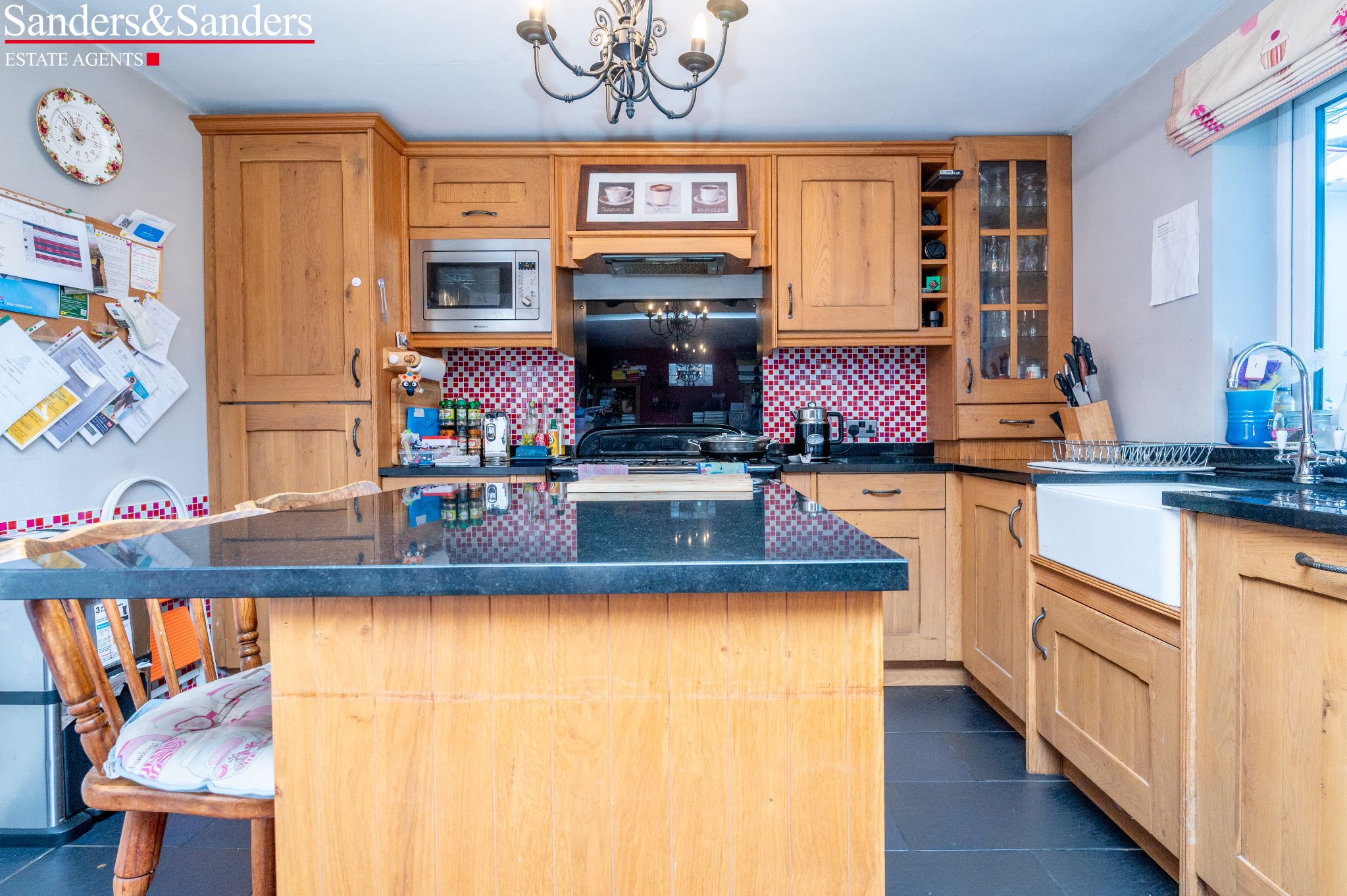 3 bedroom semi-detached house For Sale in Bidford-on-avon, Alcester - Photograph 9