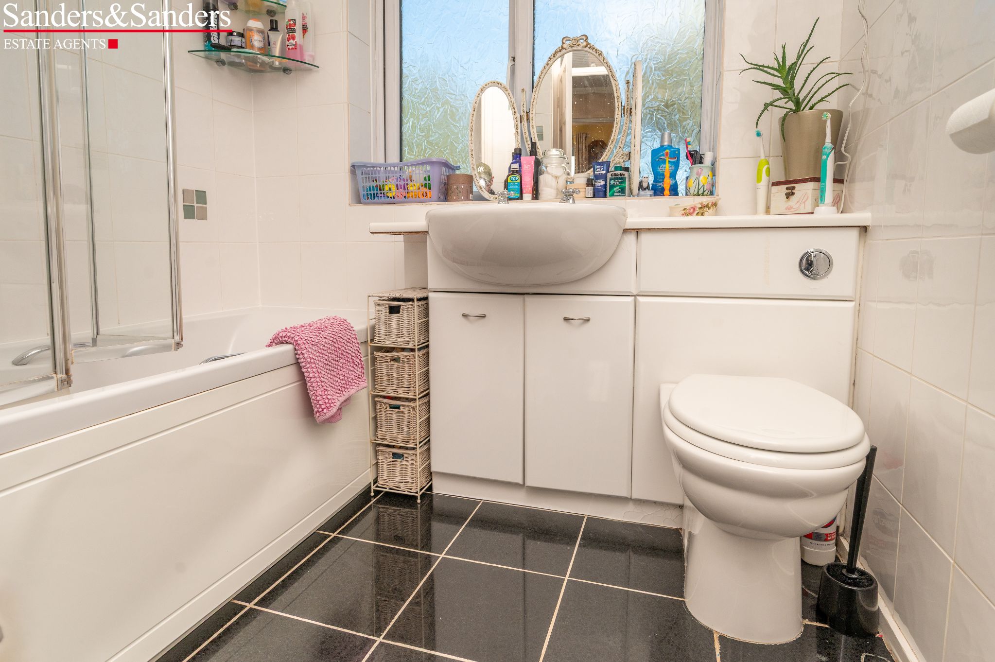 3 bedroom semi-detached house For Sale in Bidford-on-avon, Alcester - Photograph 18