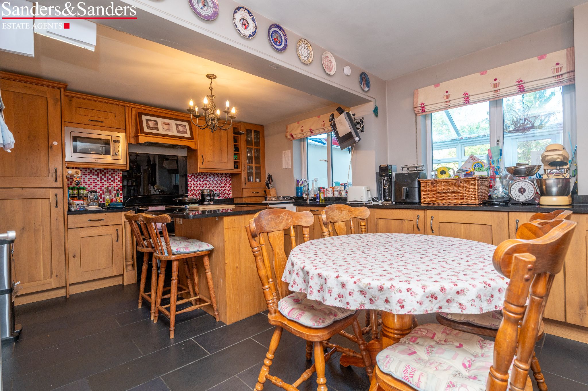 3 bedroom semi-detached house For Sale in Bidford-on-avon, Alcester - Photograph 5