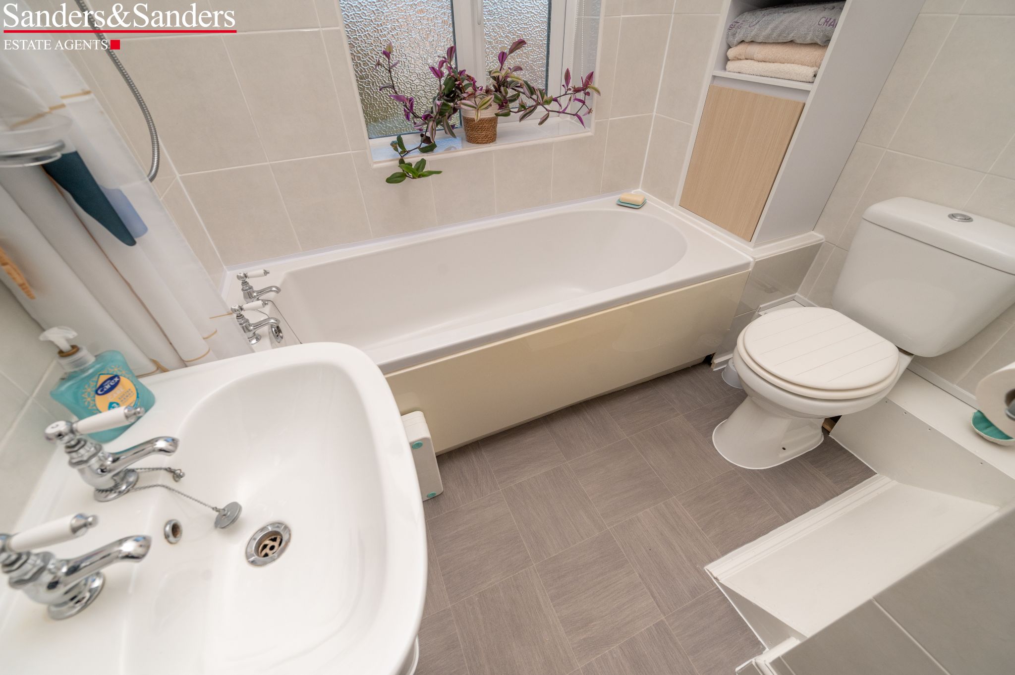 4 bedroom semi-detached house SSTC in Bidford-on-avon, Alcester - Photograph 24