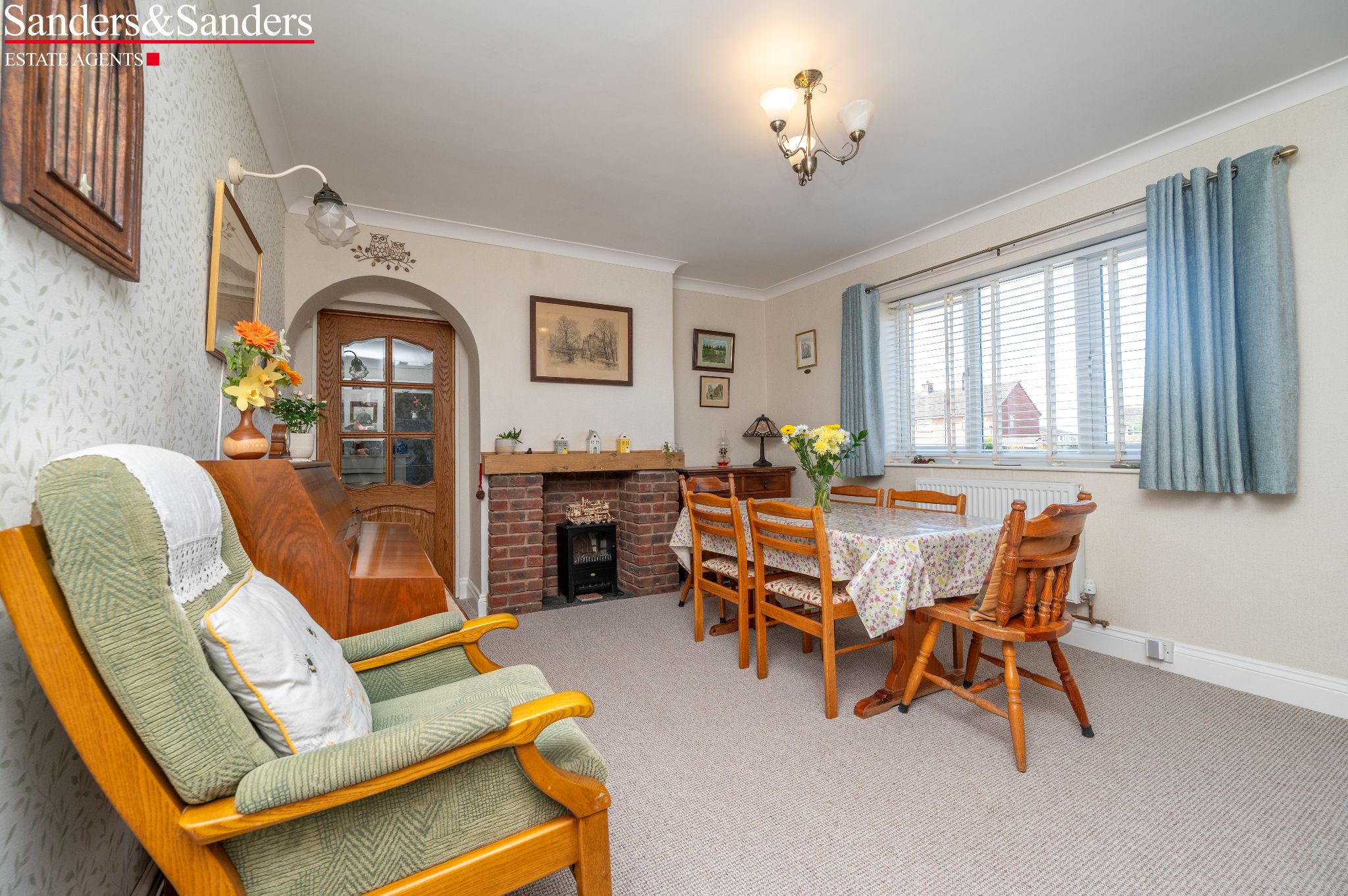4 bedroom semi-detached house SSTC in Bidford-on-avon, Alcester - Photograph 9