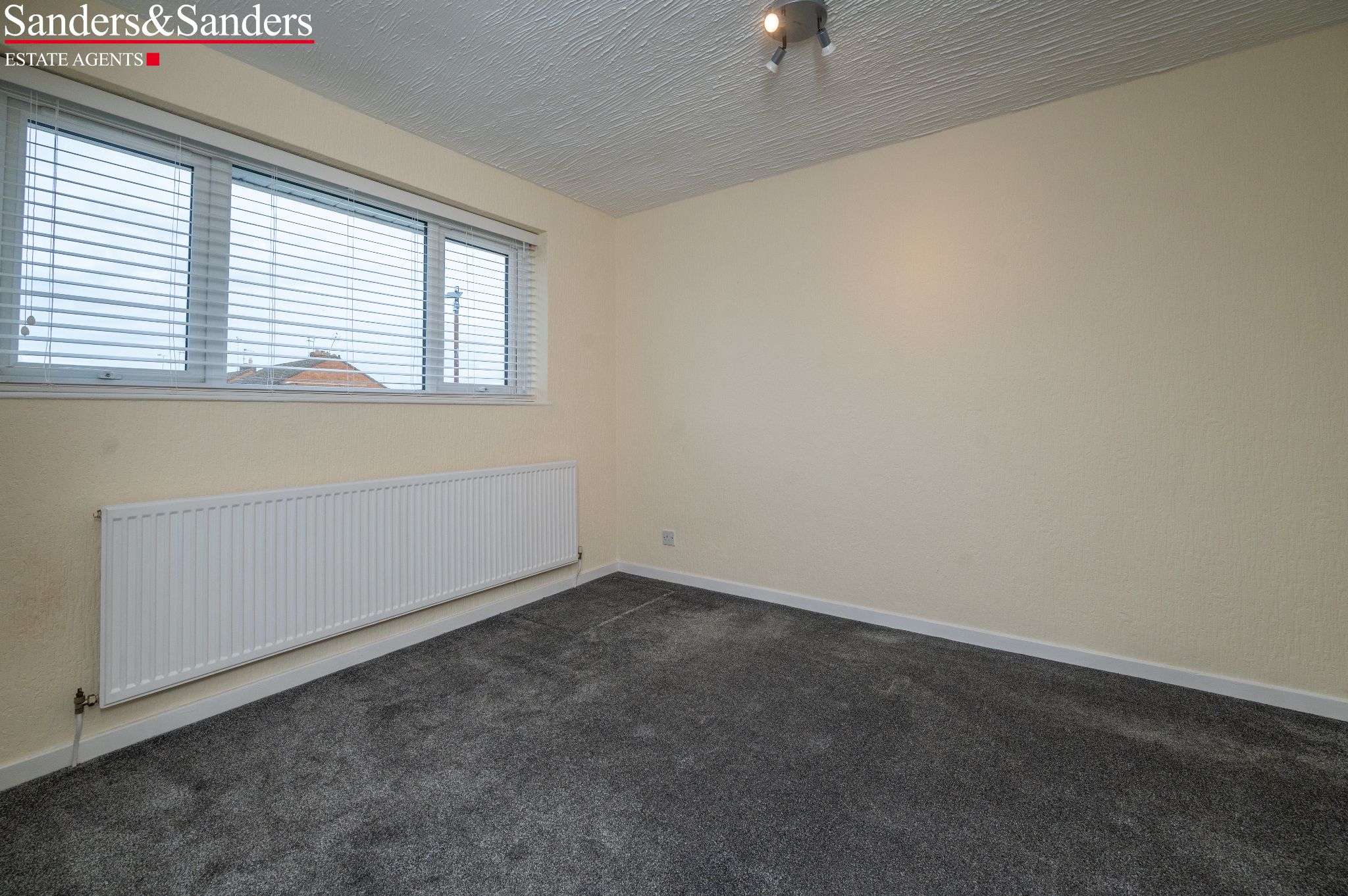 3 bedroom mid terraced house Let Agreed Alcester - Photograph 15