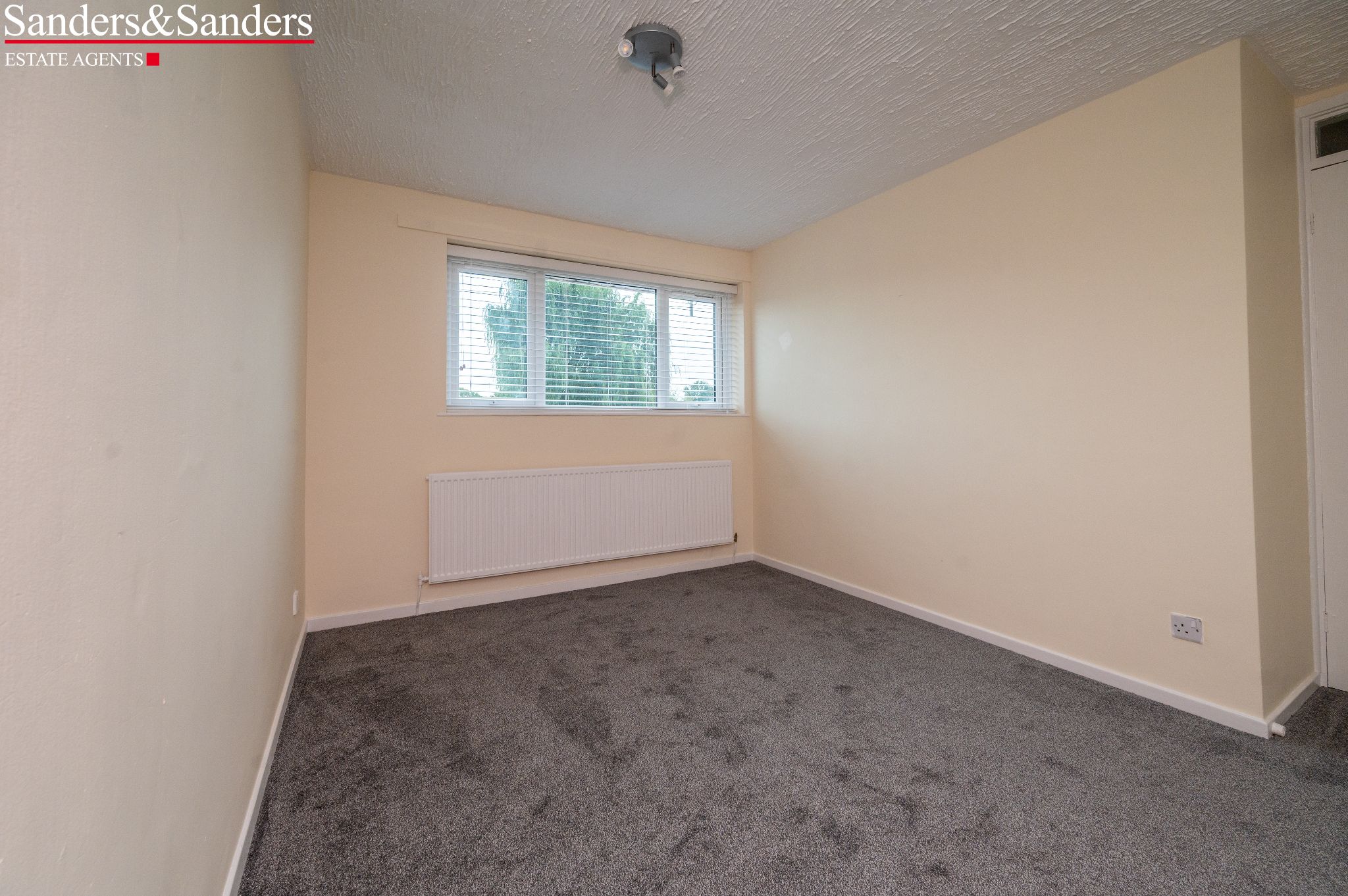 3 bedroom mid terraced house Let Agreed Alcester - Photograph 18