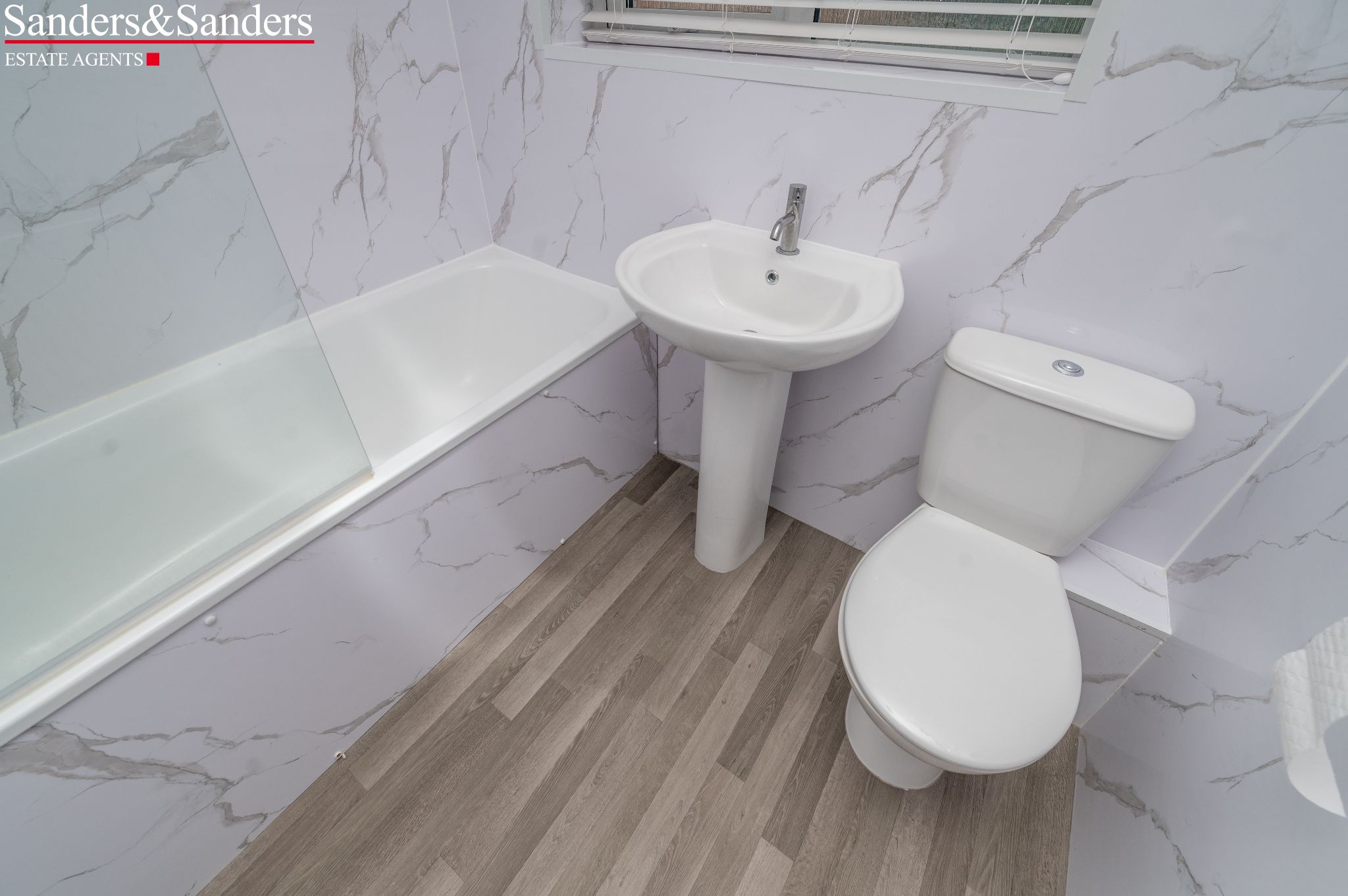 3 bedroom mid terraced house Let Agreed Alcester - Photograph 21