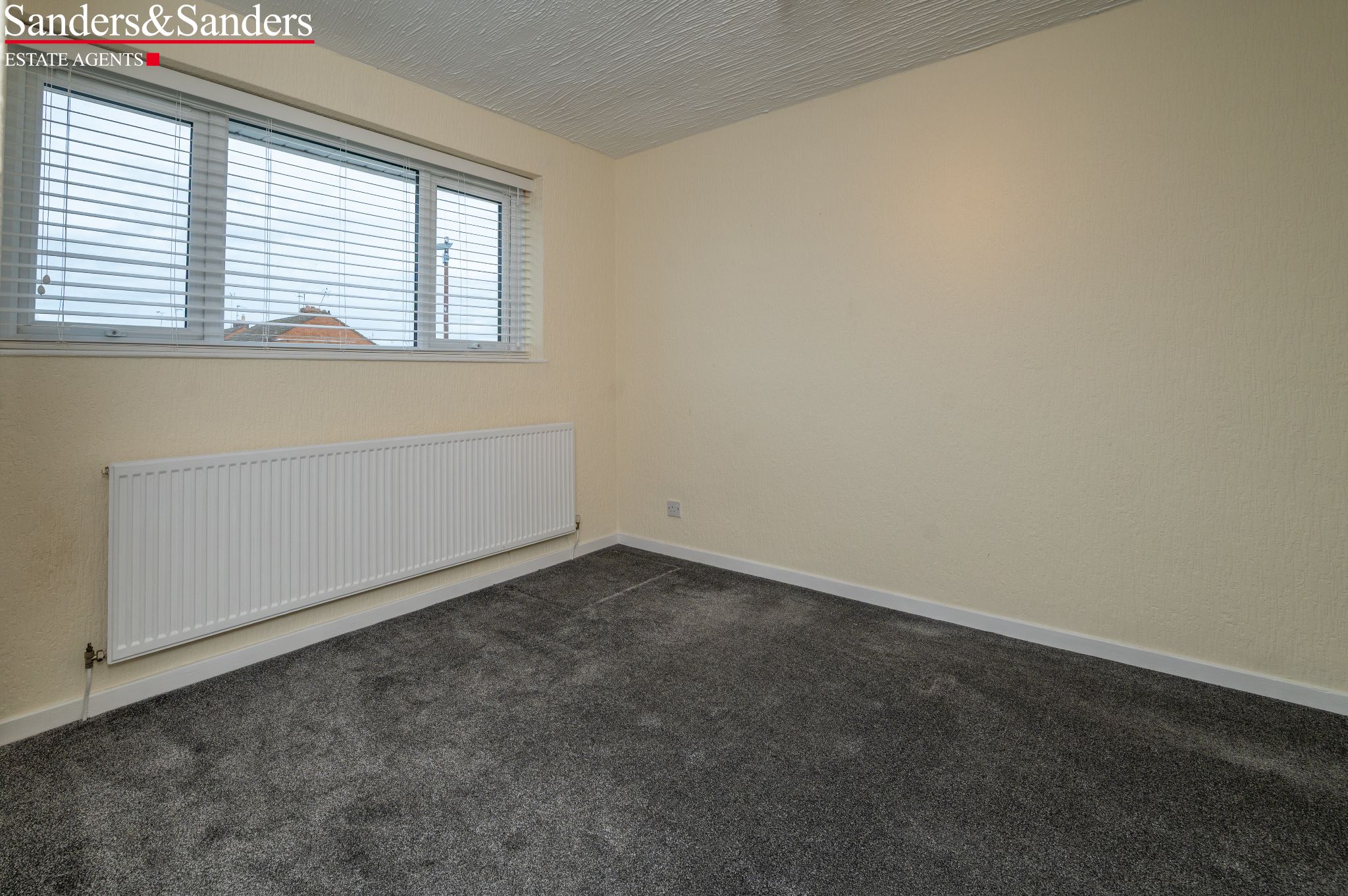 3 bedroom mid terraced house Let Agreed Alcester - Photograph 17