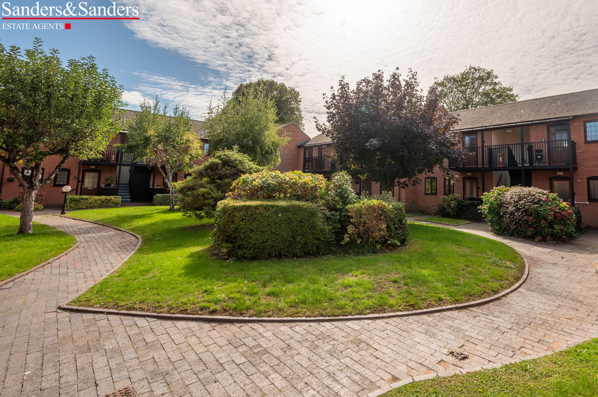 1 bedroom apartment flat/apartment SSTC Alcester - Photograph 14