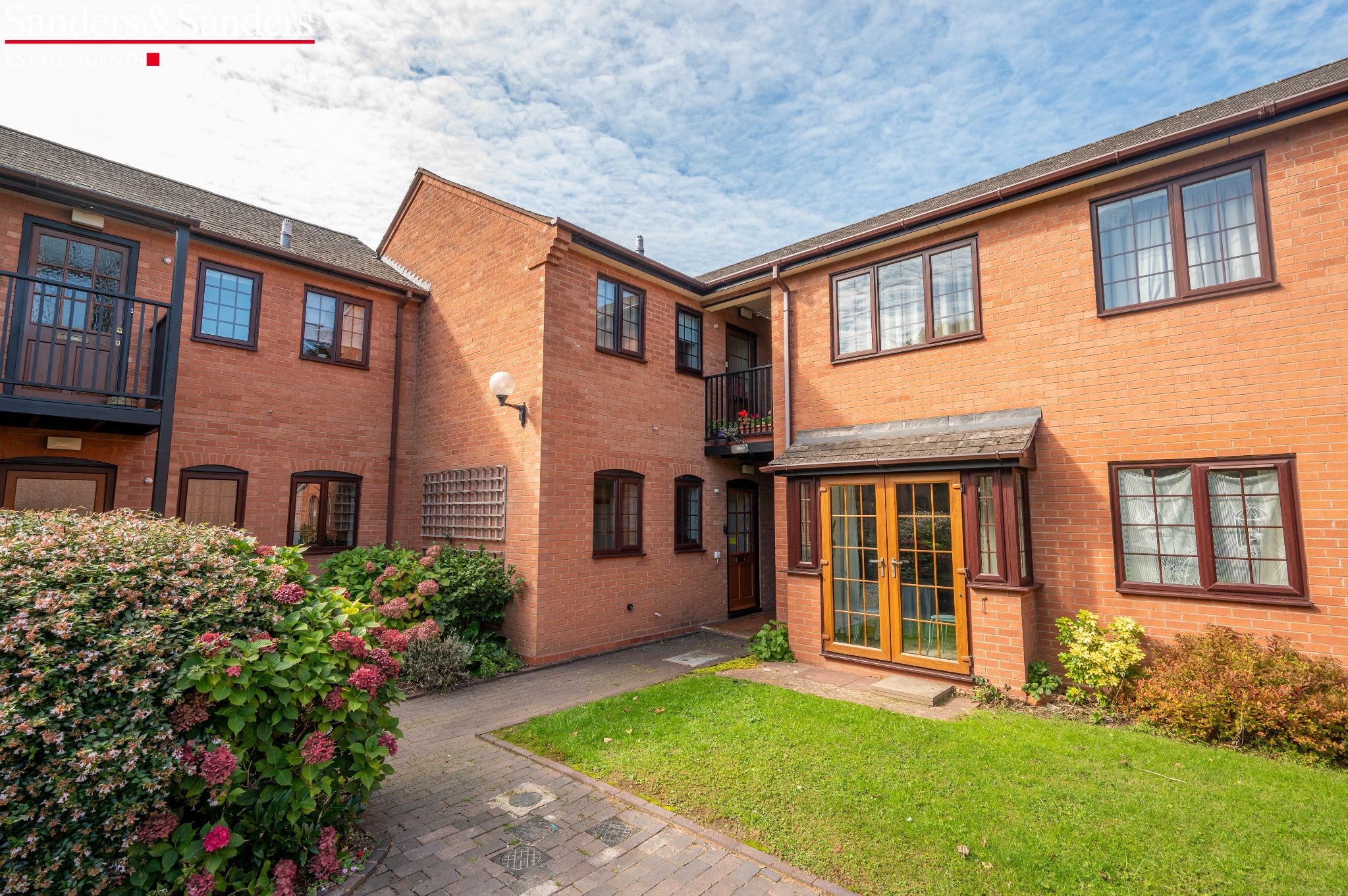 1 bedroom apartment flat/apartment SSTC Alcester - Photograph 17