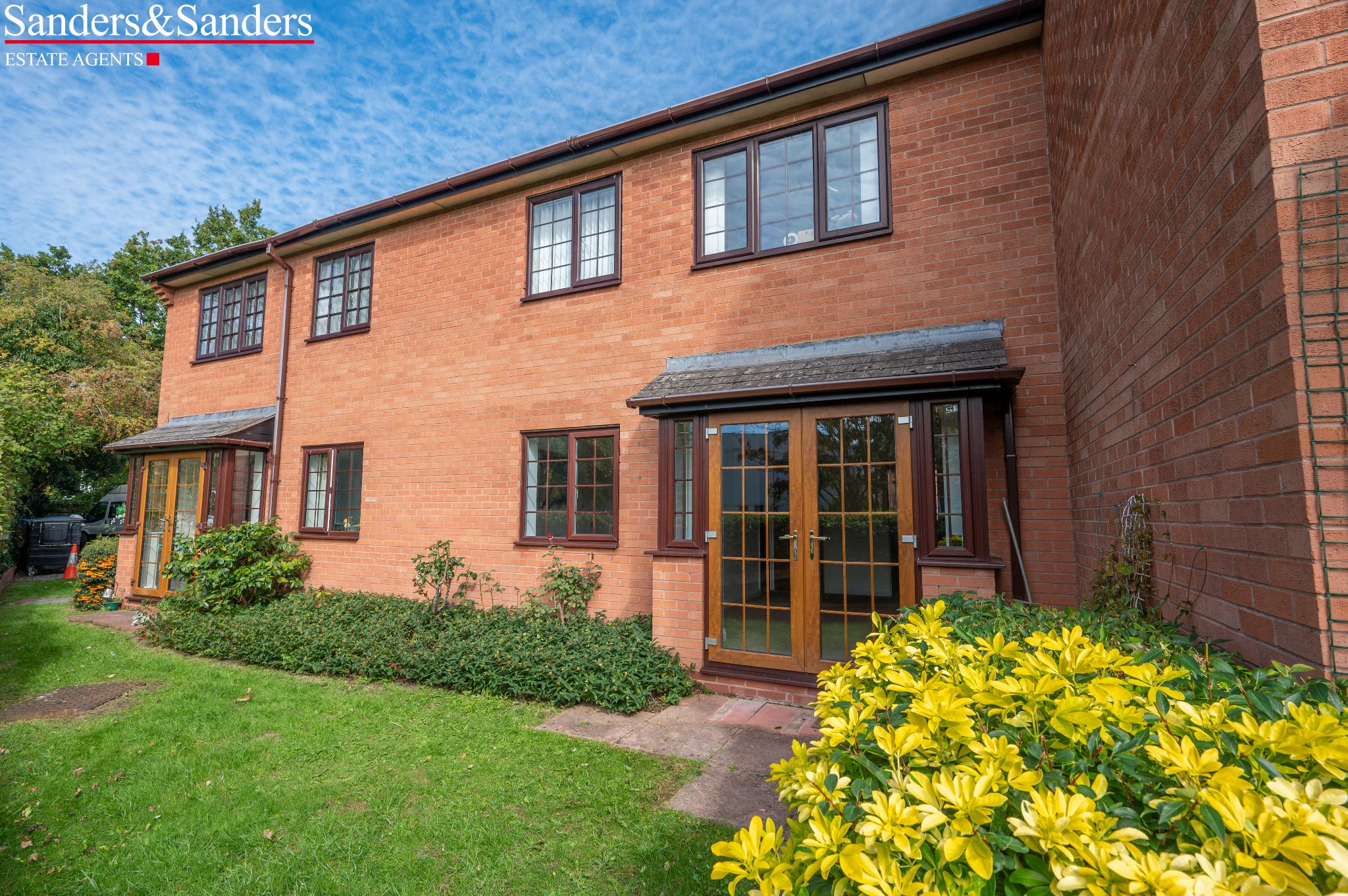 1 bedroom apartment flat/apartment SSTC Alcester - Photograph 1