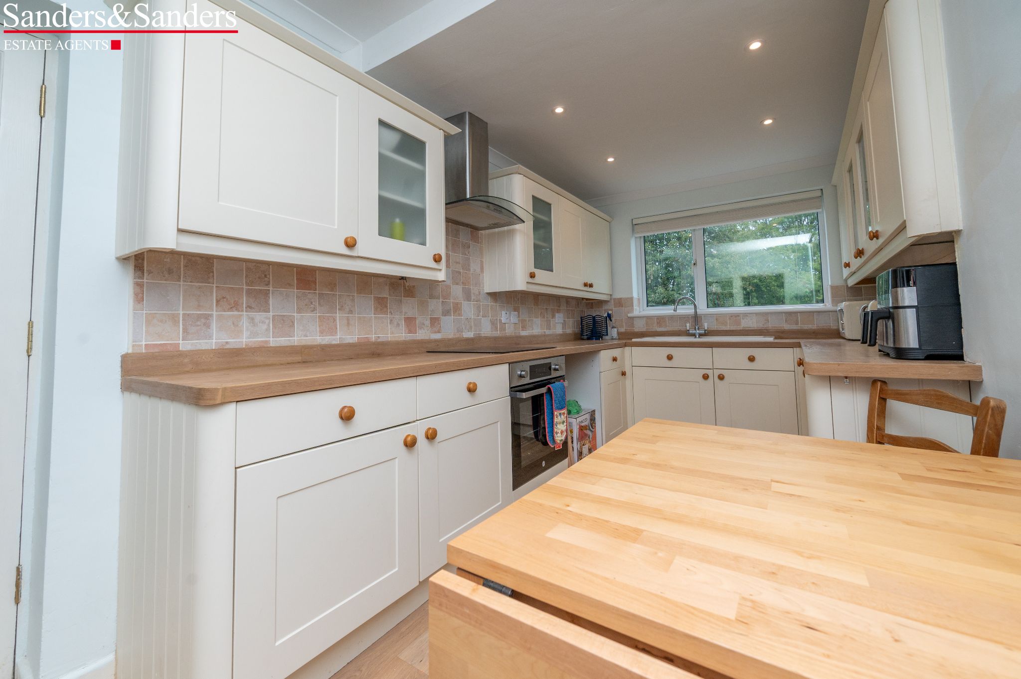 3 bedroom semi-detached house For Sale in Great Alne, Alcester - Photograph 18