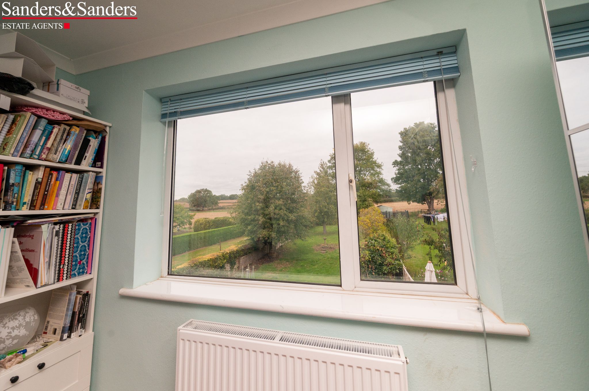 3 bedroom semi-detached house For Sale in Great Alne, Alcester - Photograph 27