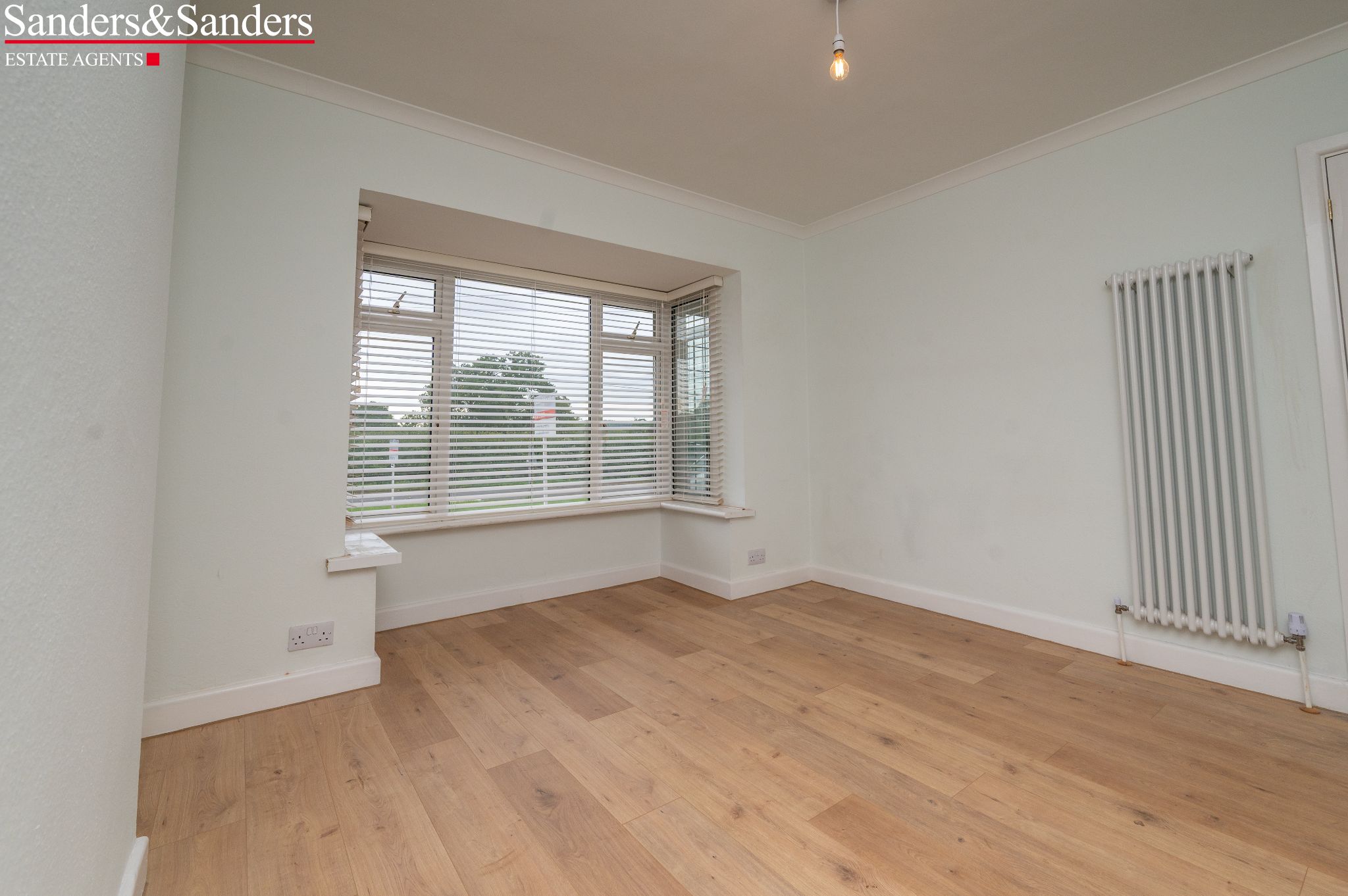 3 bedroom semi-detached house For Sale in Great Alne, Alcester - Photograph 9