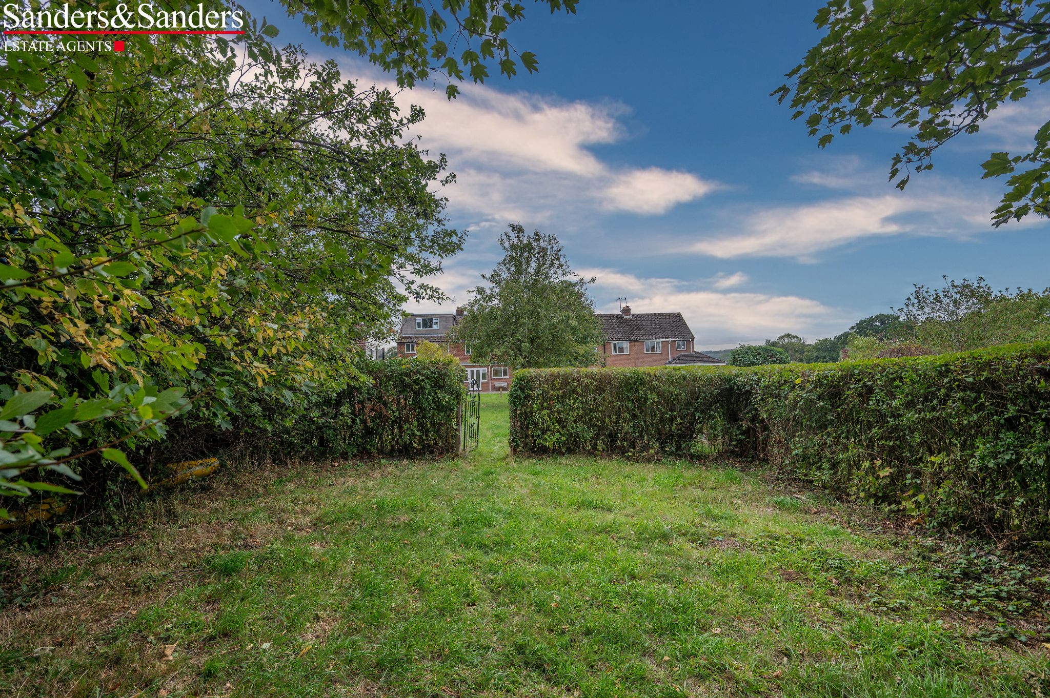 3 bedroom semi-detached house For Sale in Great Alne, Alcester - Photograph 7