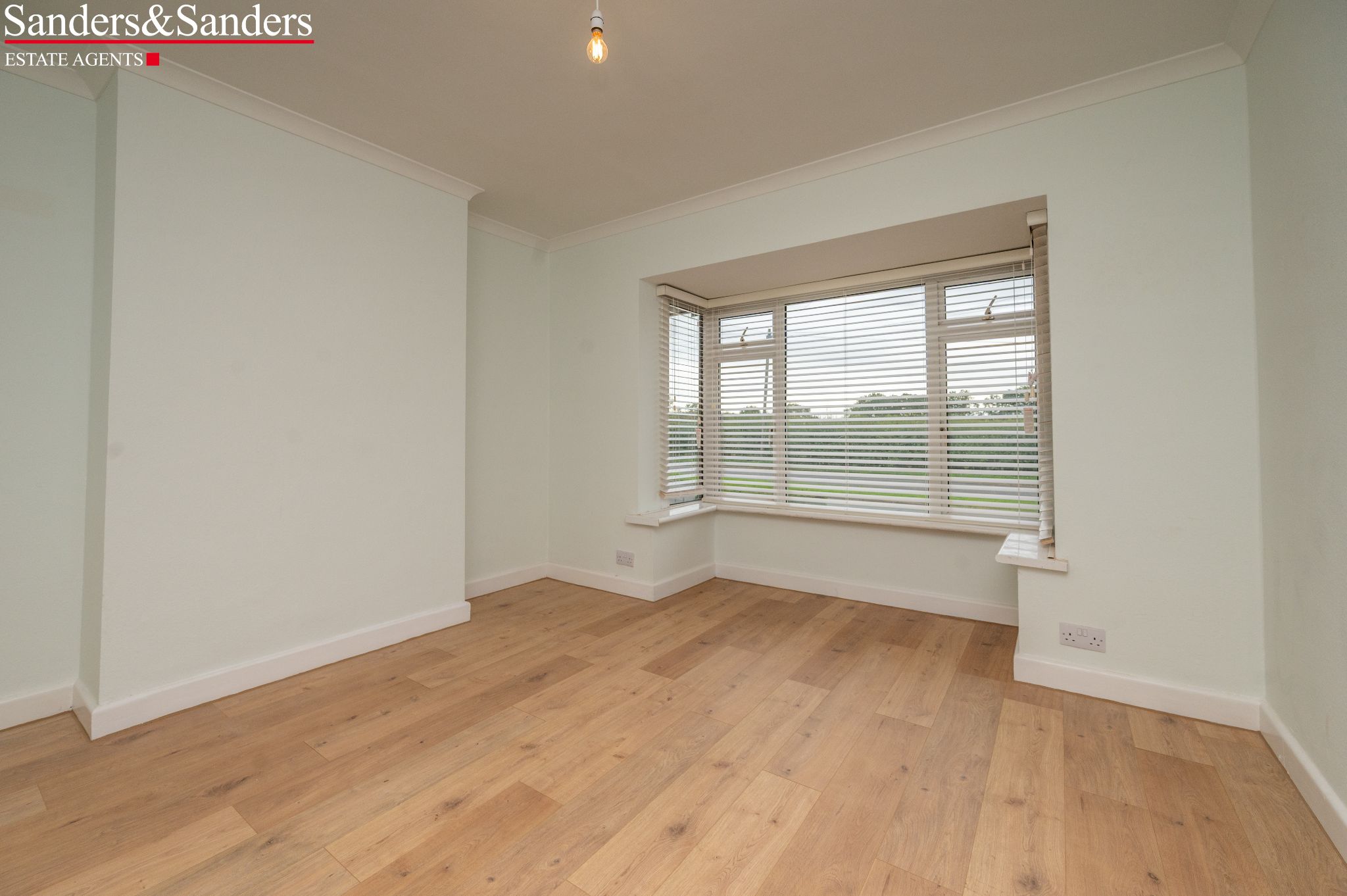 3 bedroom semi-detached house For Sale in Great Alne, Alcester - Photograph 8