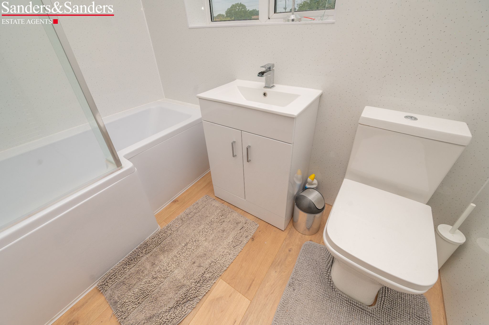 3 bedroom semi-detached house For Sale in Great Alne, Alcester - Photograph 28