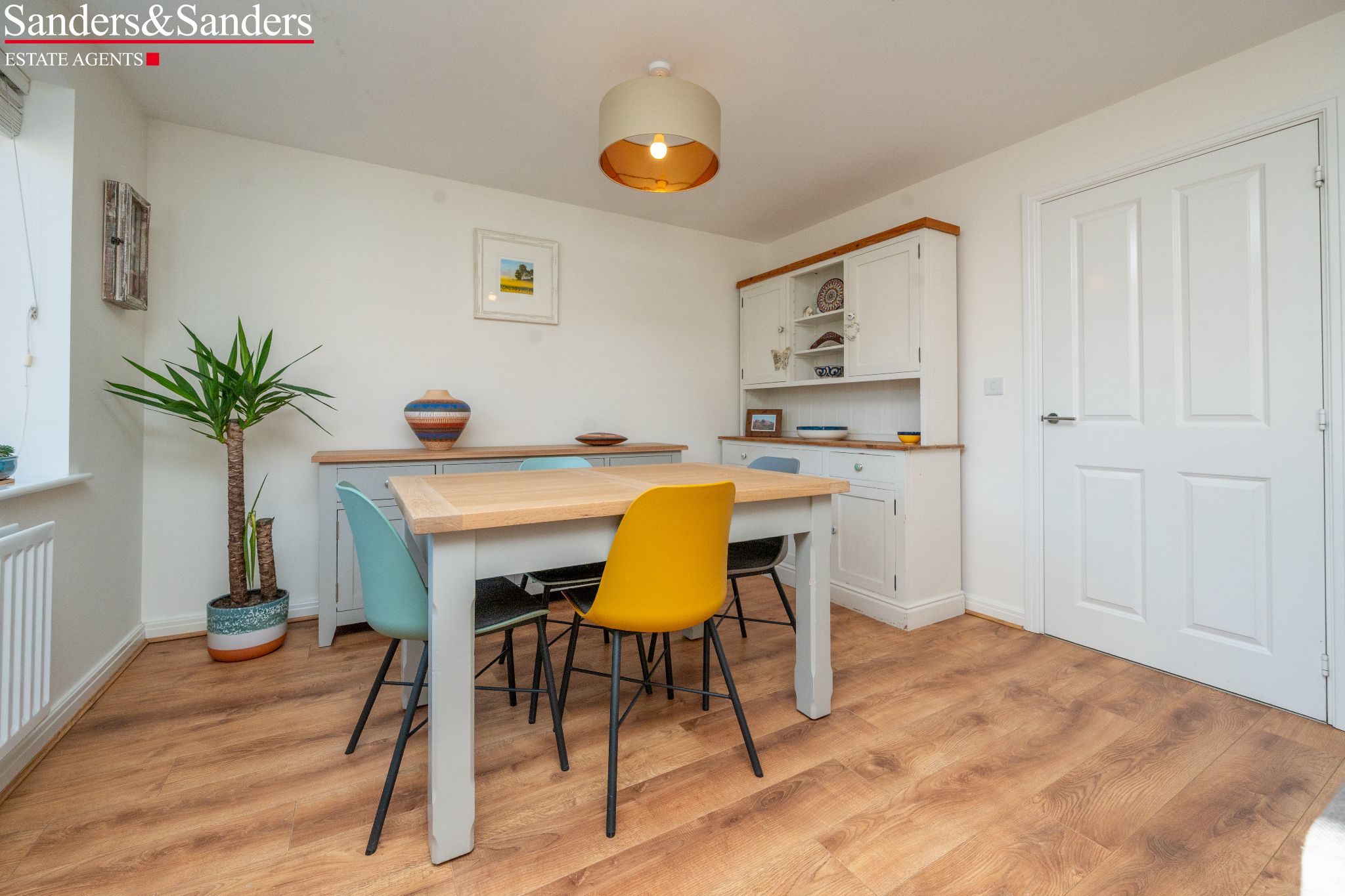 4 bedroom detached house For Sale in Bidford On Avon, Alcester - Photograph 6