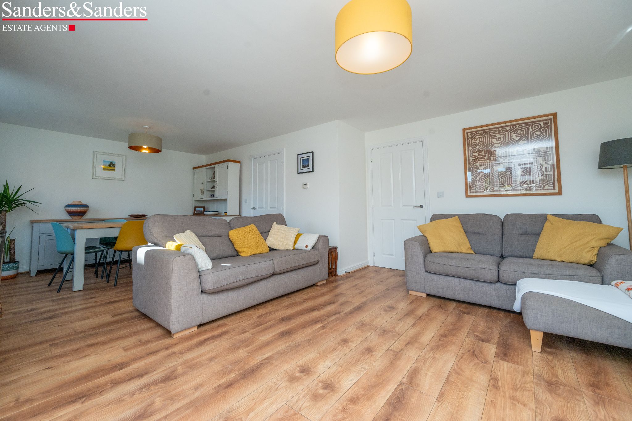 4 bedroom detached house For Sale in Bidford On Avon, Alcester - Property photograph
