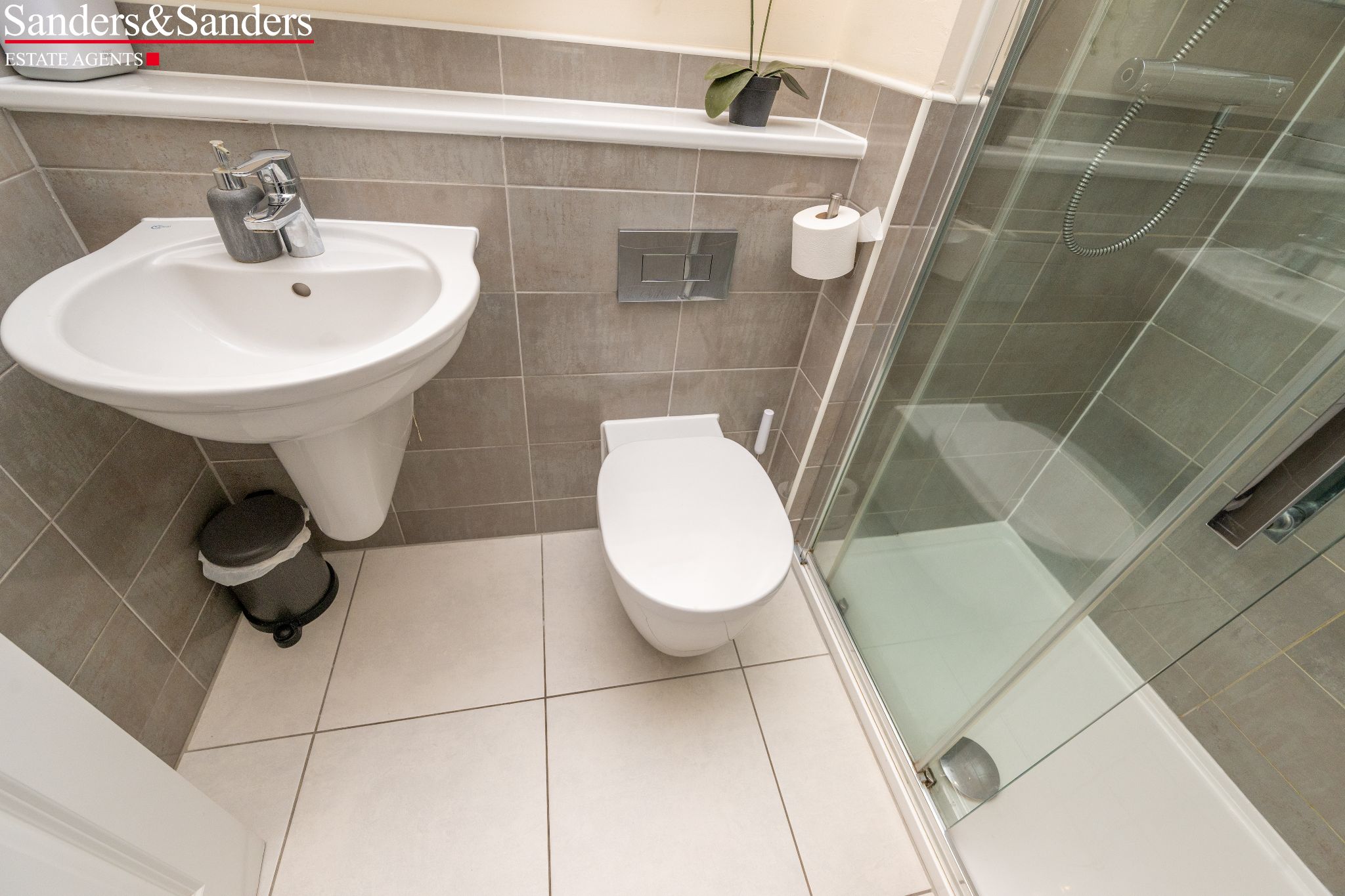4 bedroom detached house For Sale in Bidford On Avon, Alcester - Photograph 16