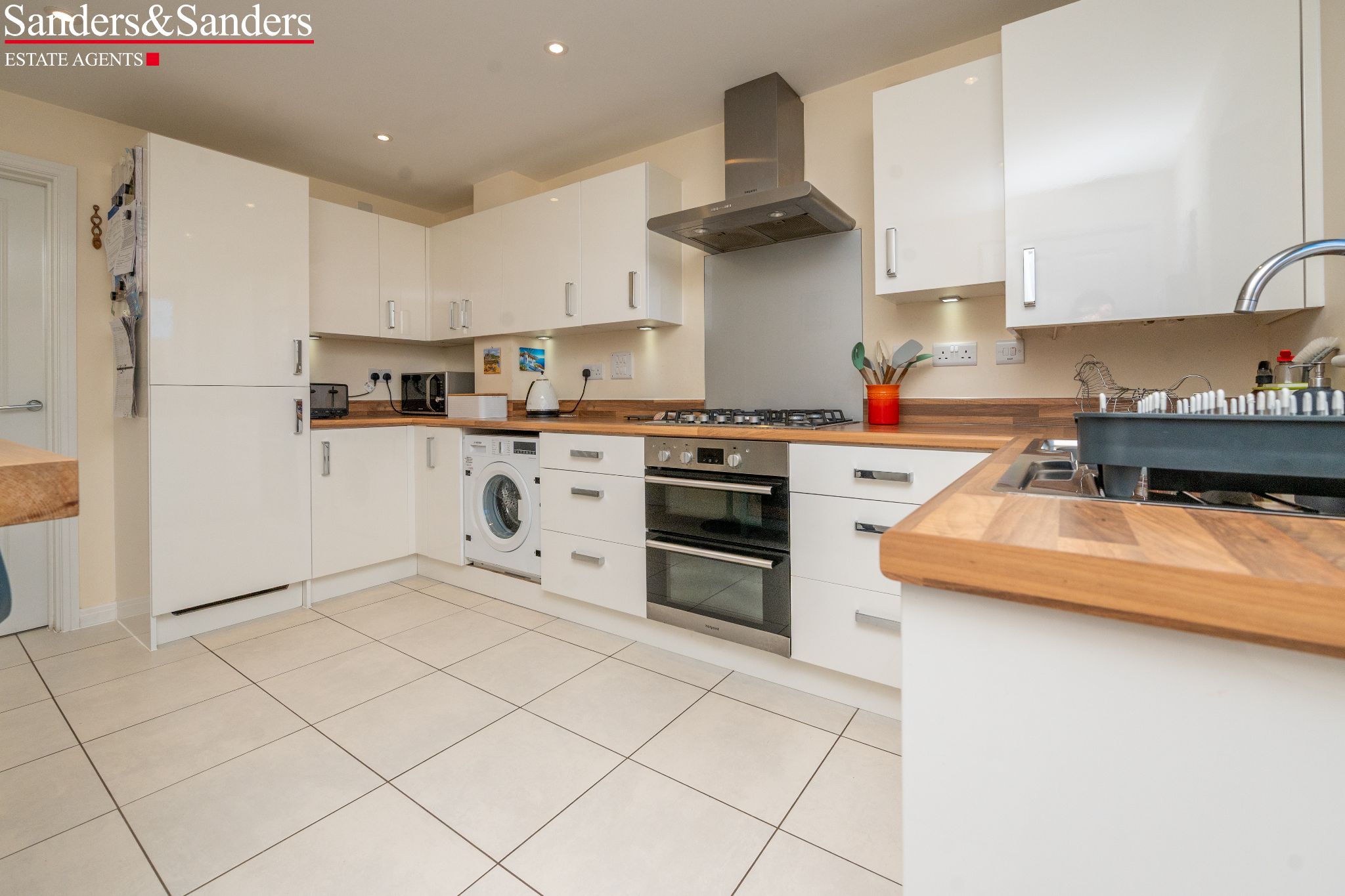 4 bedroom detached house For Sale in Bidford On Avon, Alcester - Photograph 7