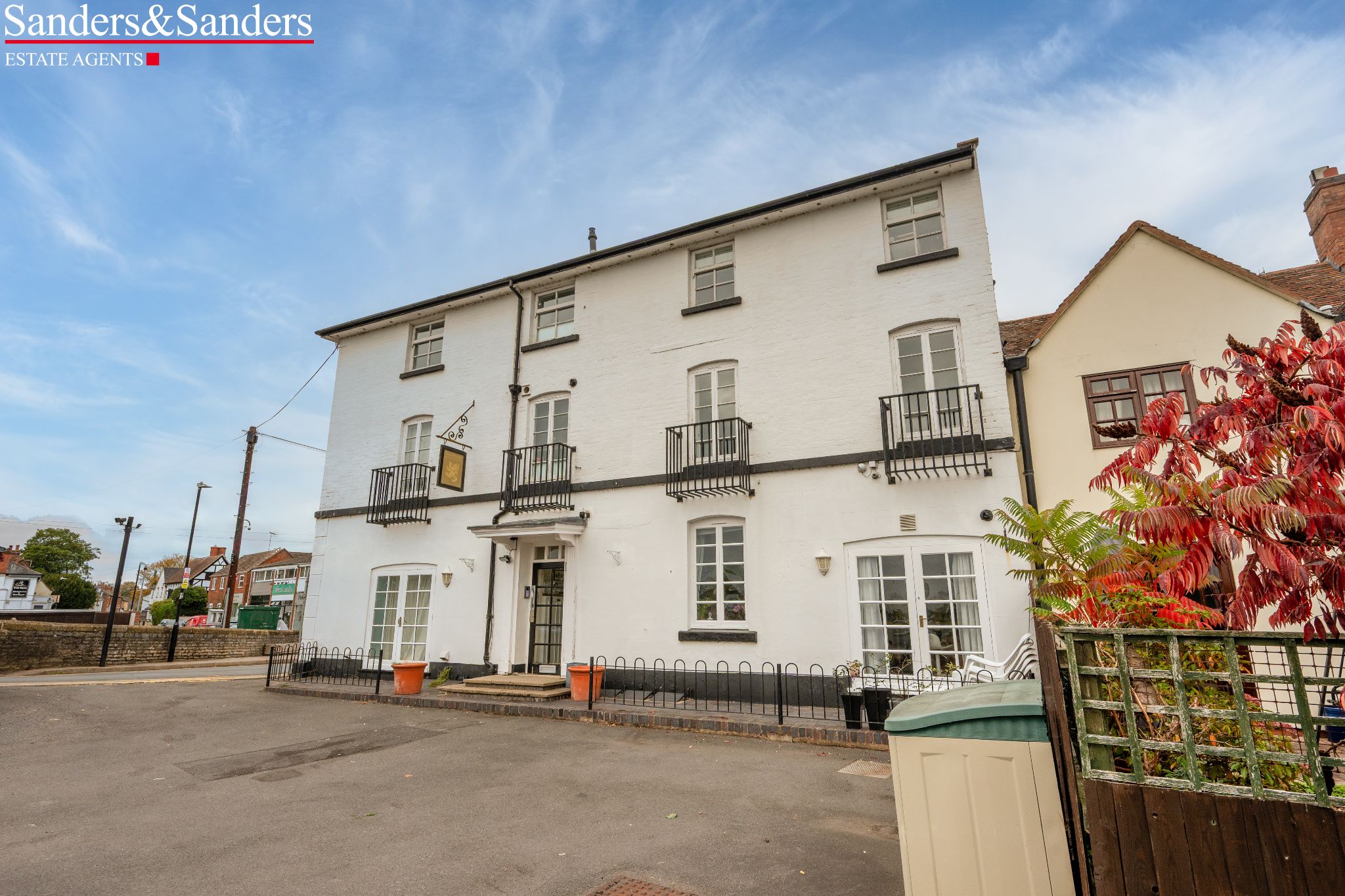 2 bedroom ground floor flat/apartment To Let in Bidford On Avon, Alcester - Photograph 1