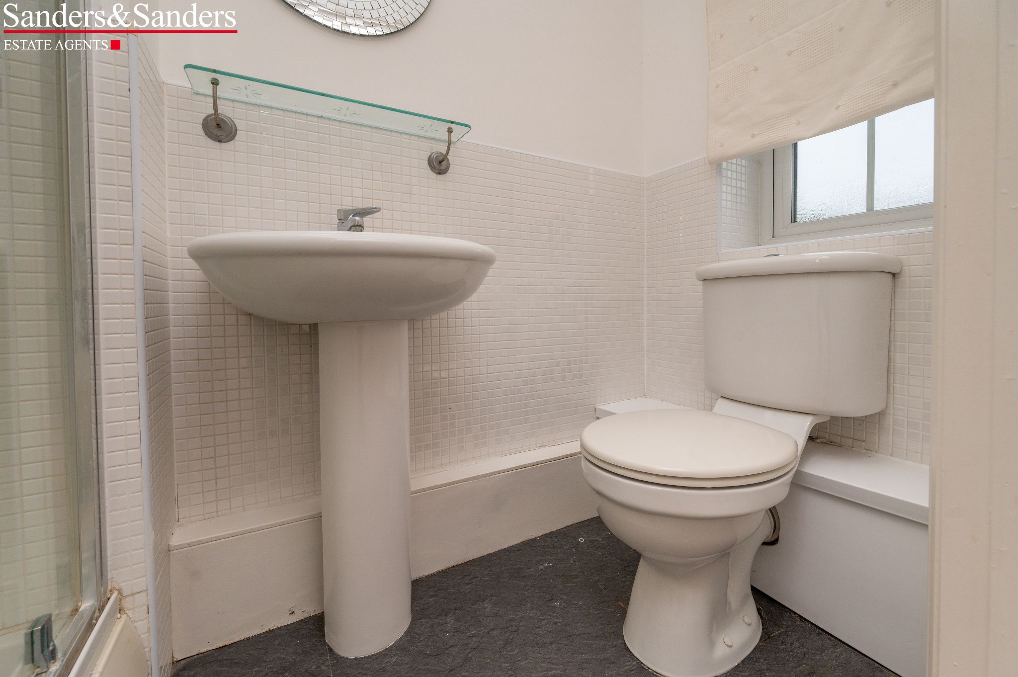 3 bedroom semi-detached house For Sale Alcester - Photograph 14