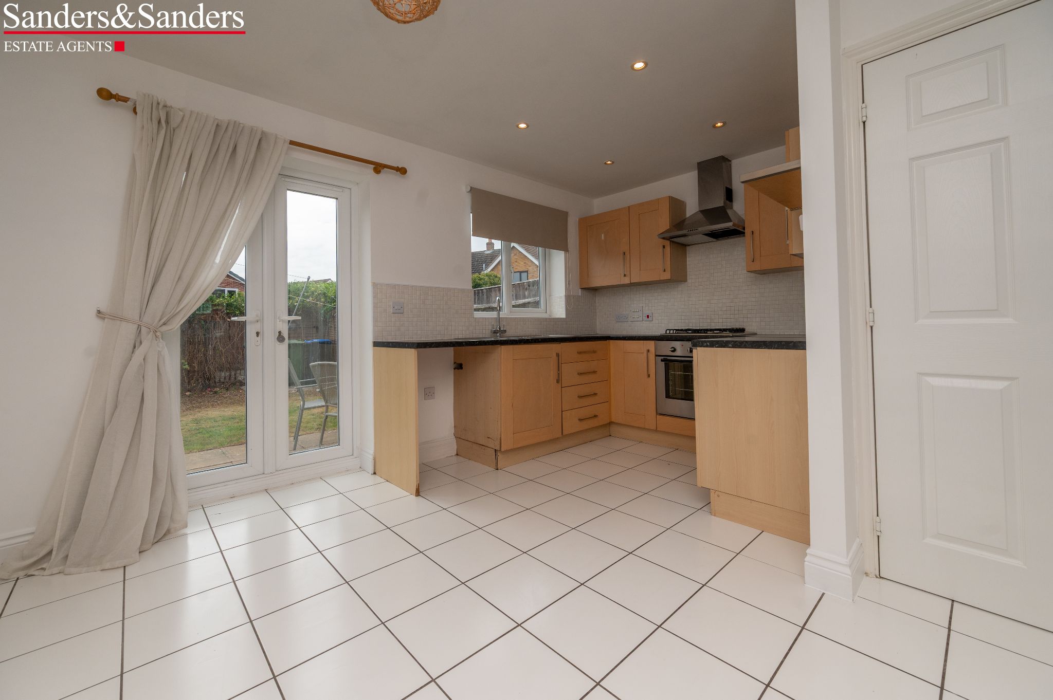 3 bedroom semi-detached house For Sale Alcester - Property photograph