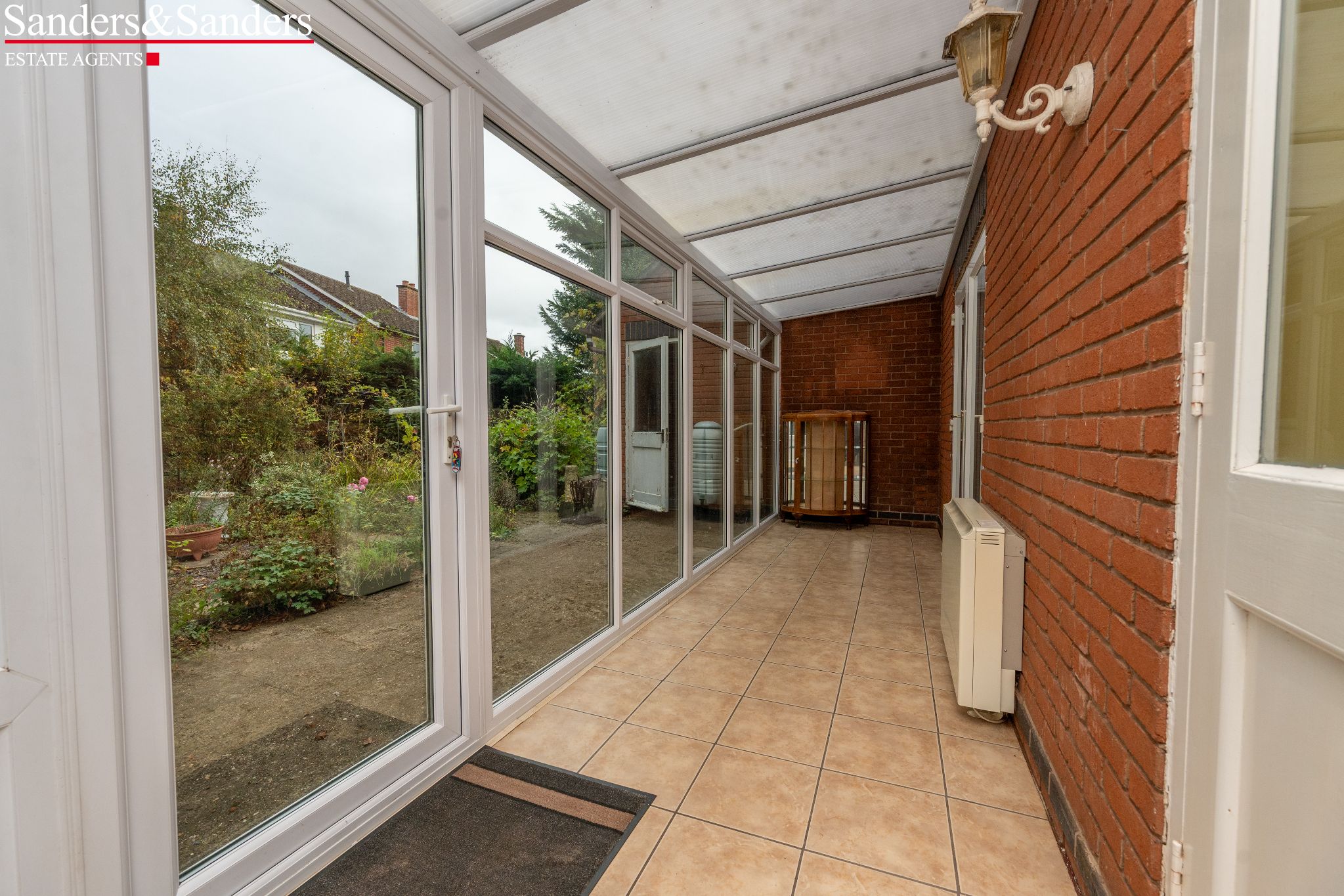 2 bedroom semi-detached house For Sale in Salford Priors, Evesham - Photograph 10