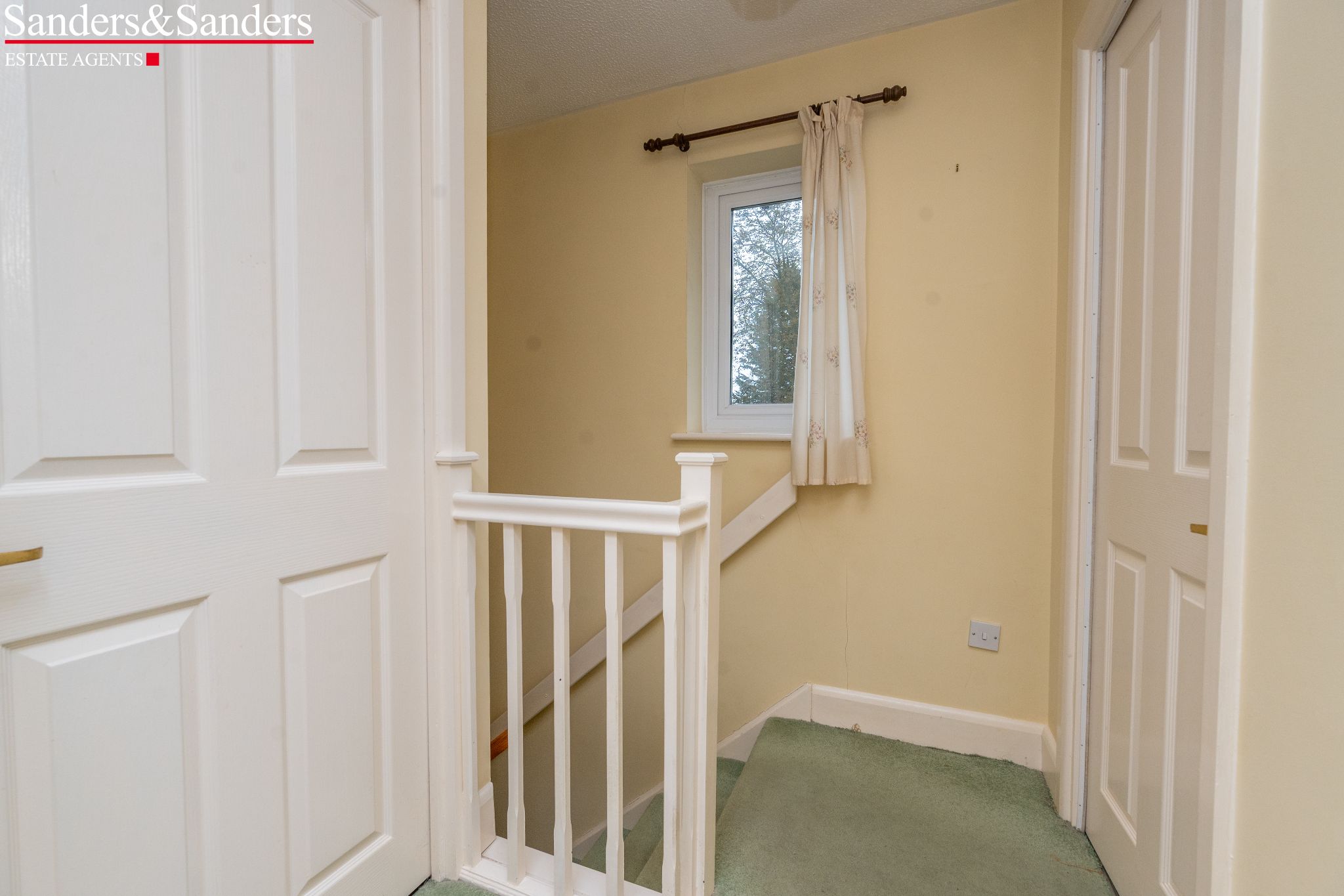 2 bedroom semi-detached house For Sale in Salford Priors, Evesham - Photograph 12