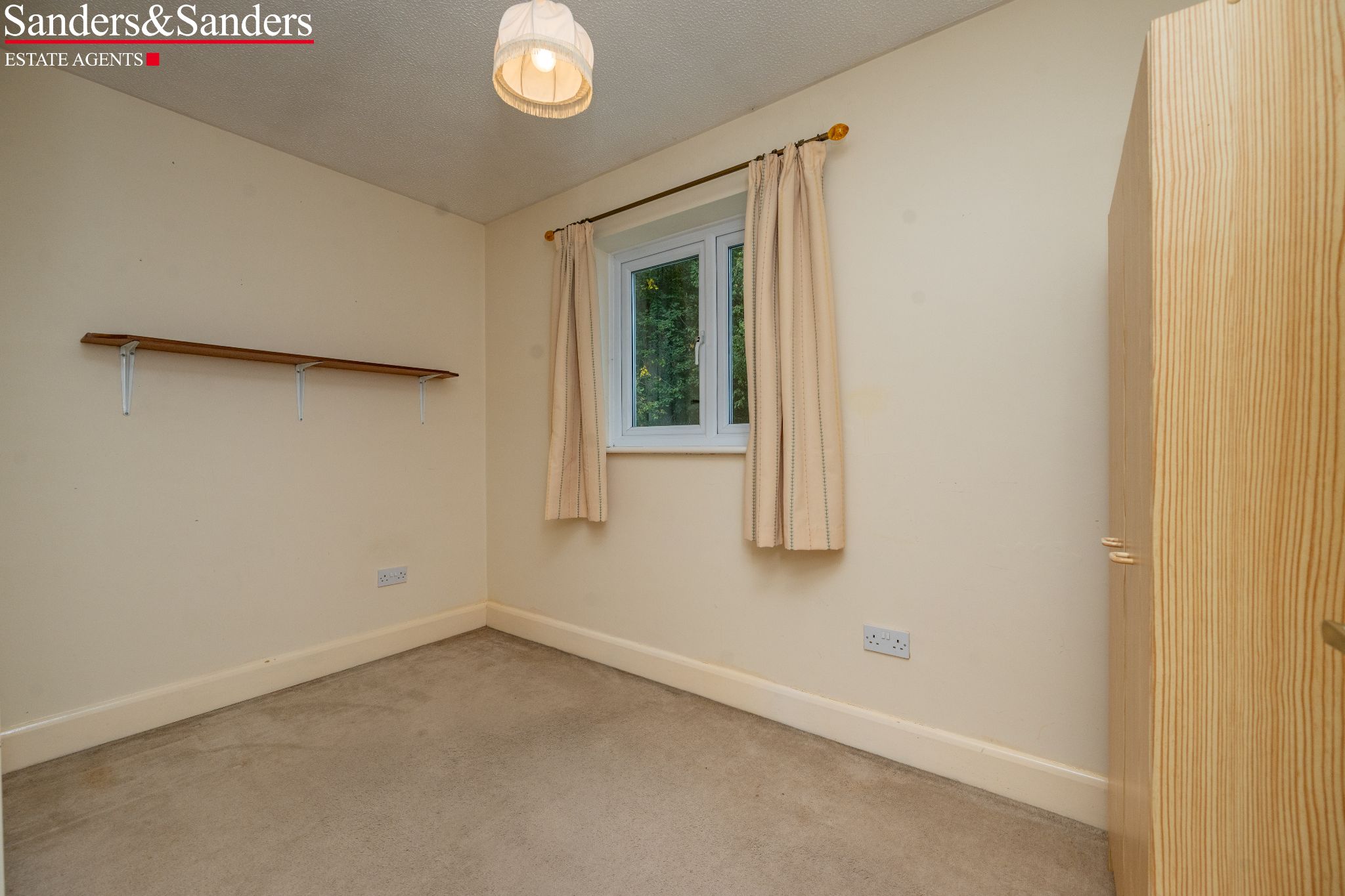 2 bedroom semi-detached house For Sale in Salford Priors, Evesham - Photograph 15