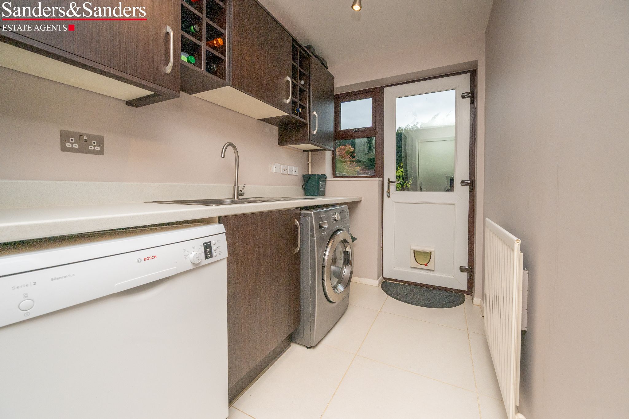 4 bedroom detached house For Sale in Bidford-on-avon, Alcester - Photograph 15