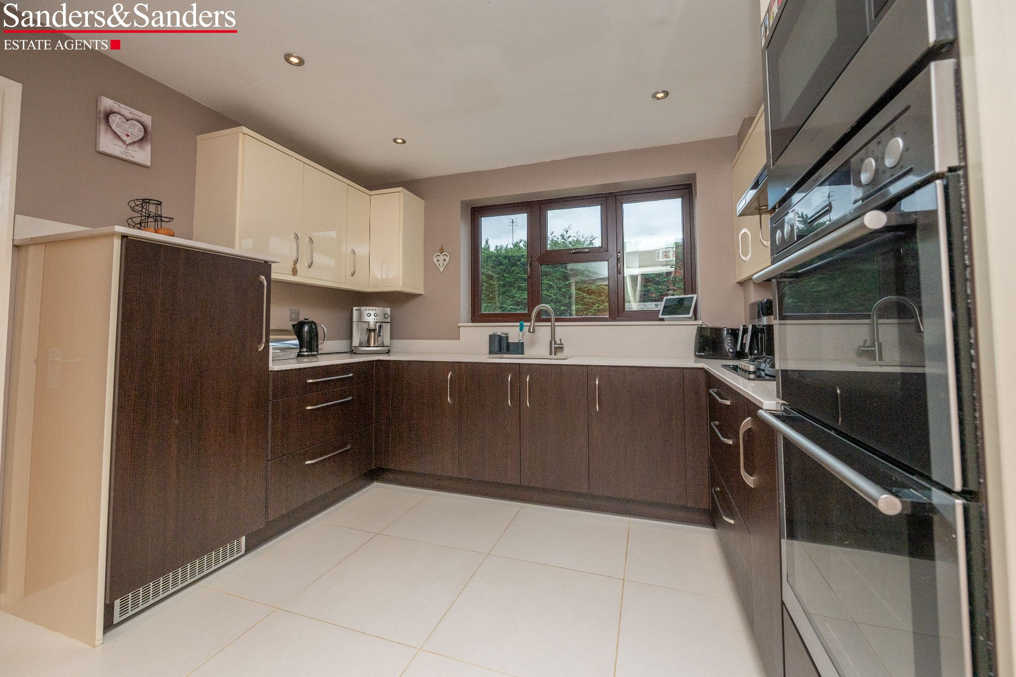 4 bedroom detached house For Sale in Bidford-on-avon, Alcester - Photograph 14