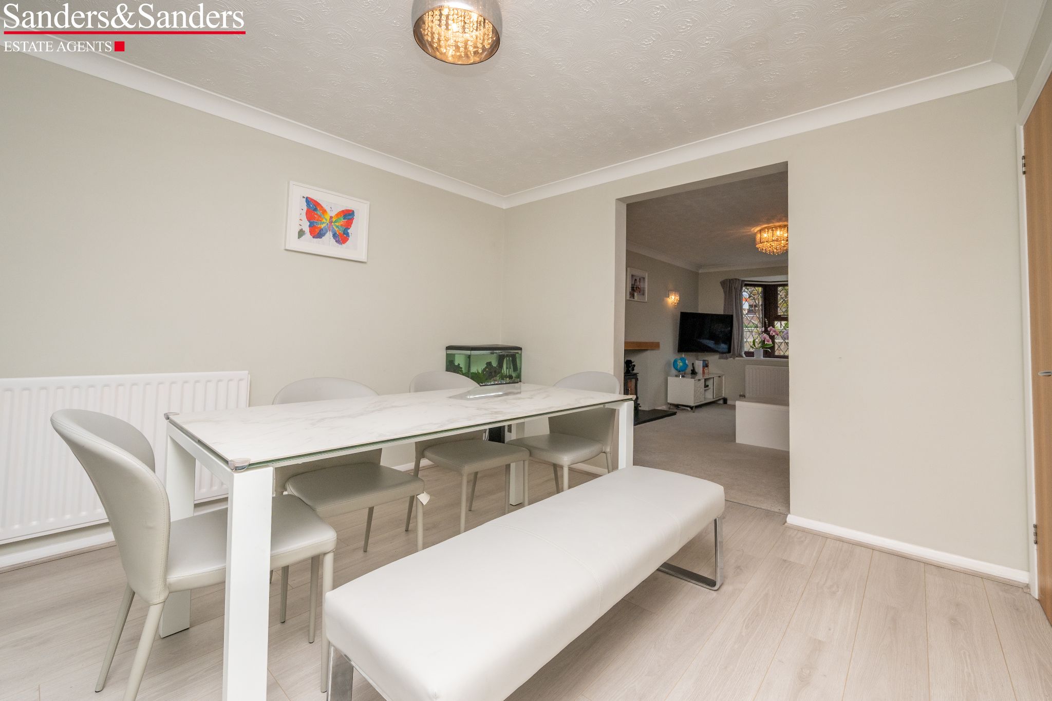 4 bedroom detached house For Sale in Bidford-on-avon, Alcester - Photograph 9