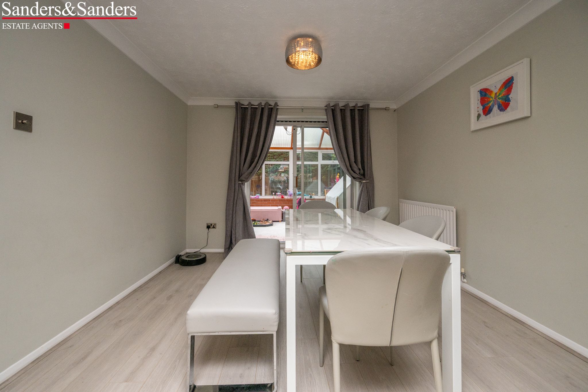 4 bedroom detached house For Sale in Bidford-on-avon, Alcester - Photograph 10
