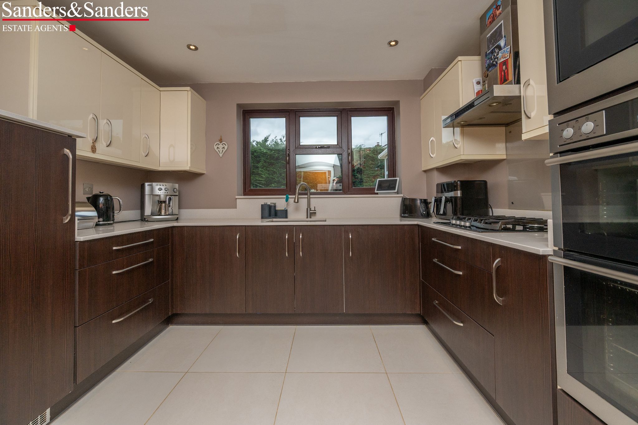 4 bedroom detached house For Sale in Bidford-on-avon, Alcester - Photograph 13