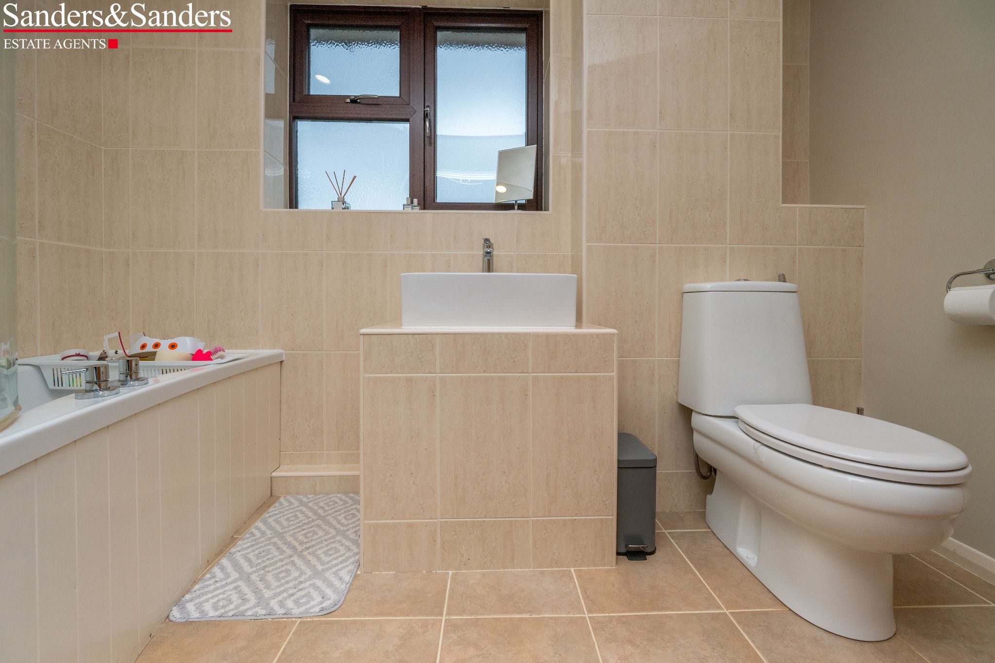 4 bedroom detached house For Sale in Bidford-on-avon, Alcester - Photograph 25