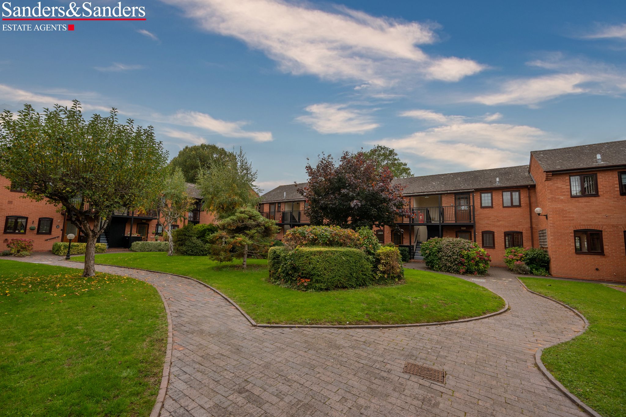 1 bedroom apartment flat/apartment For Sale Alcester - Photograph 16