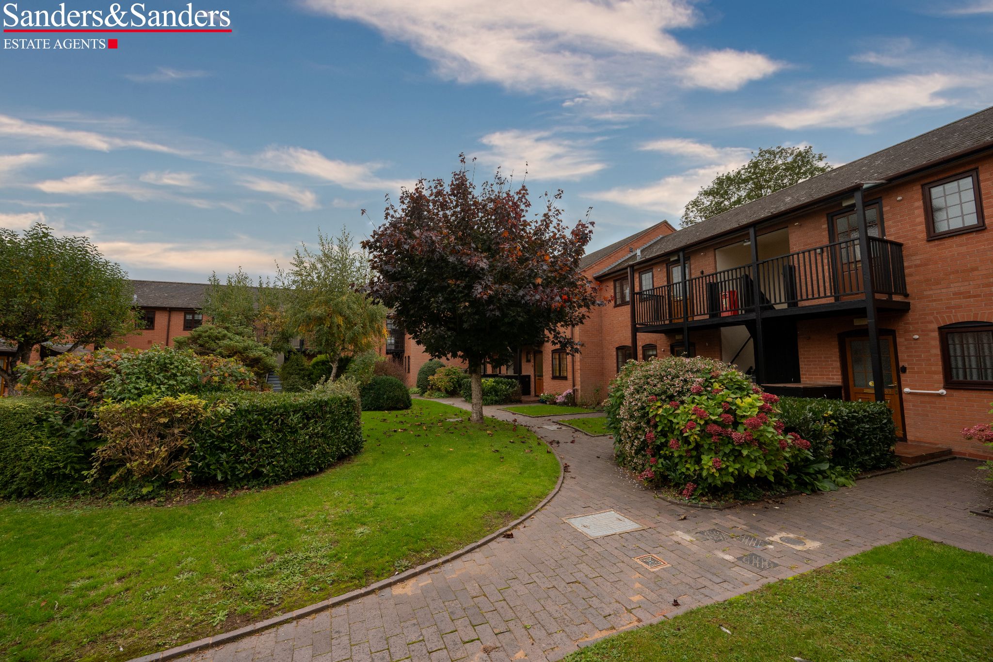 1 bedroom apartment flat/apartment For Sale Alcester - Photograph 17