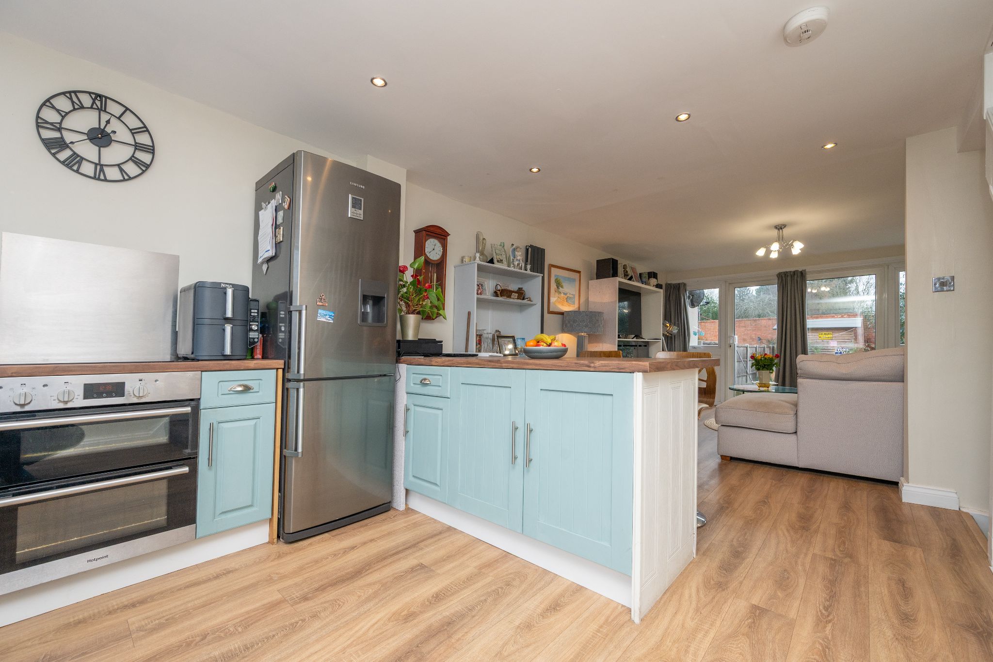 3 bedroom mid terraced house For Sale Alcester - Property photograph