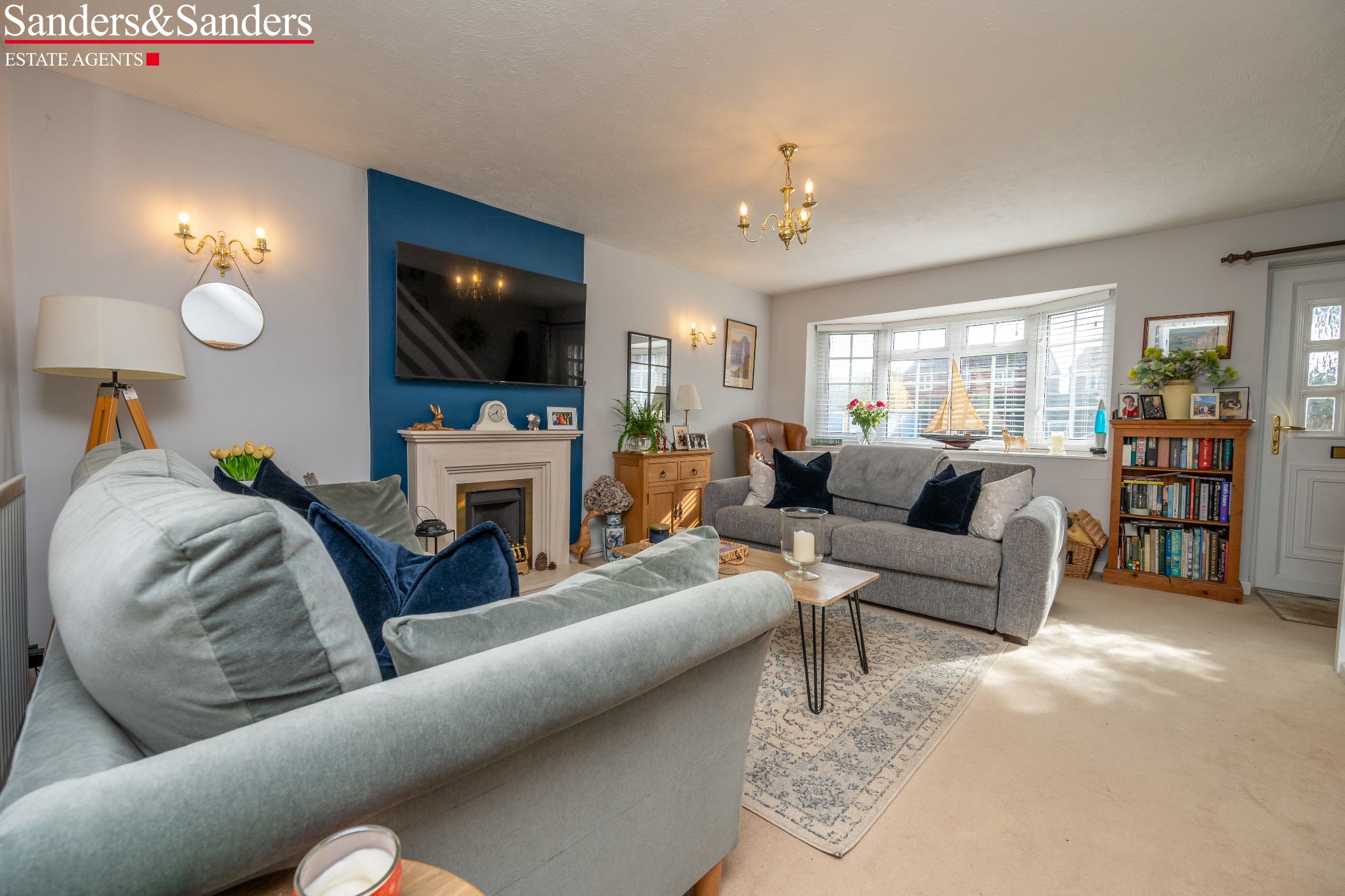 2 bedroom end terraced house For Sale Alcester - Property photograph