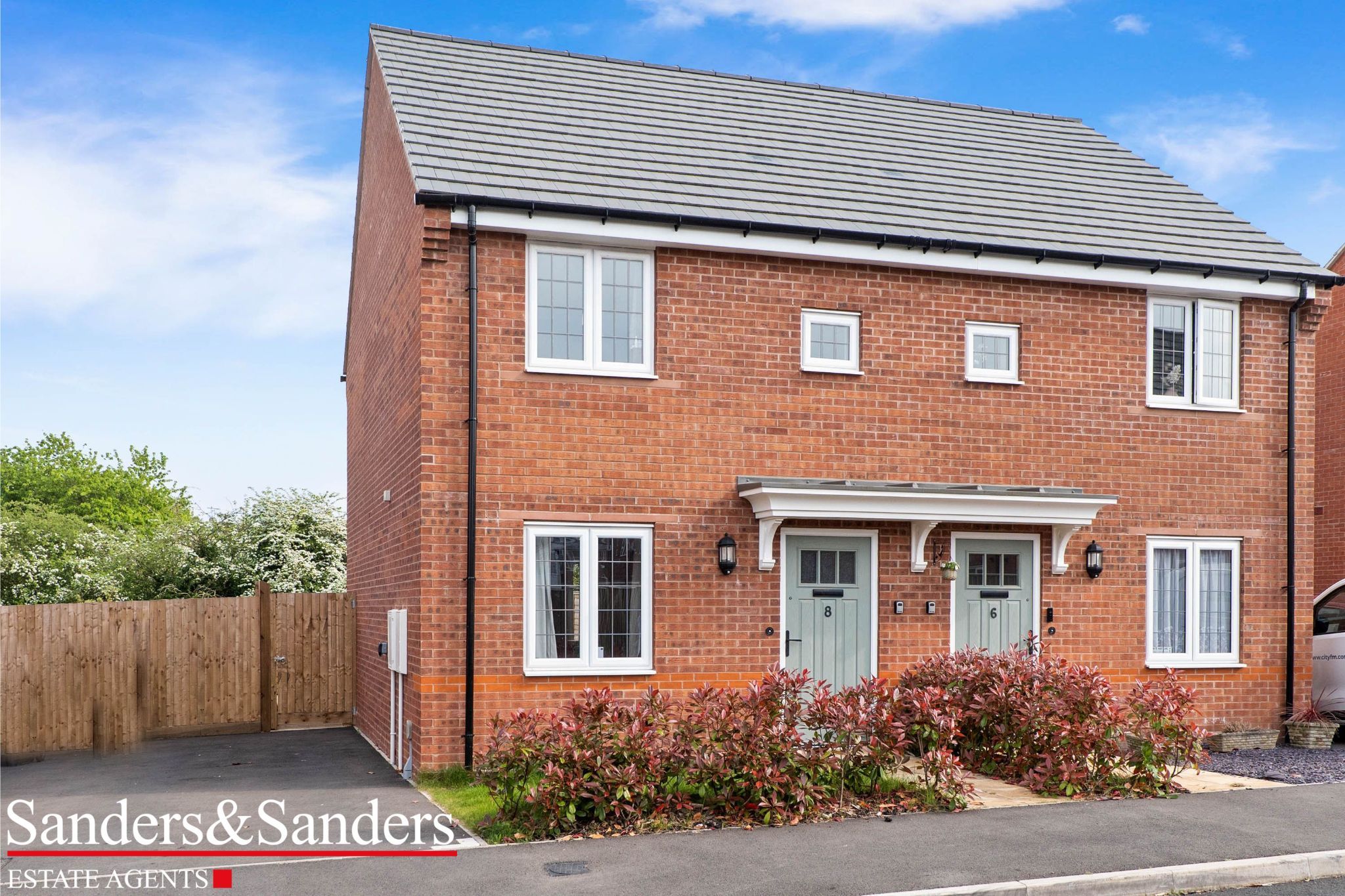 2 bedroom semi-detached house For Sale in Alcester Park, Alcester - Photograph 1
