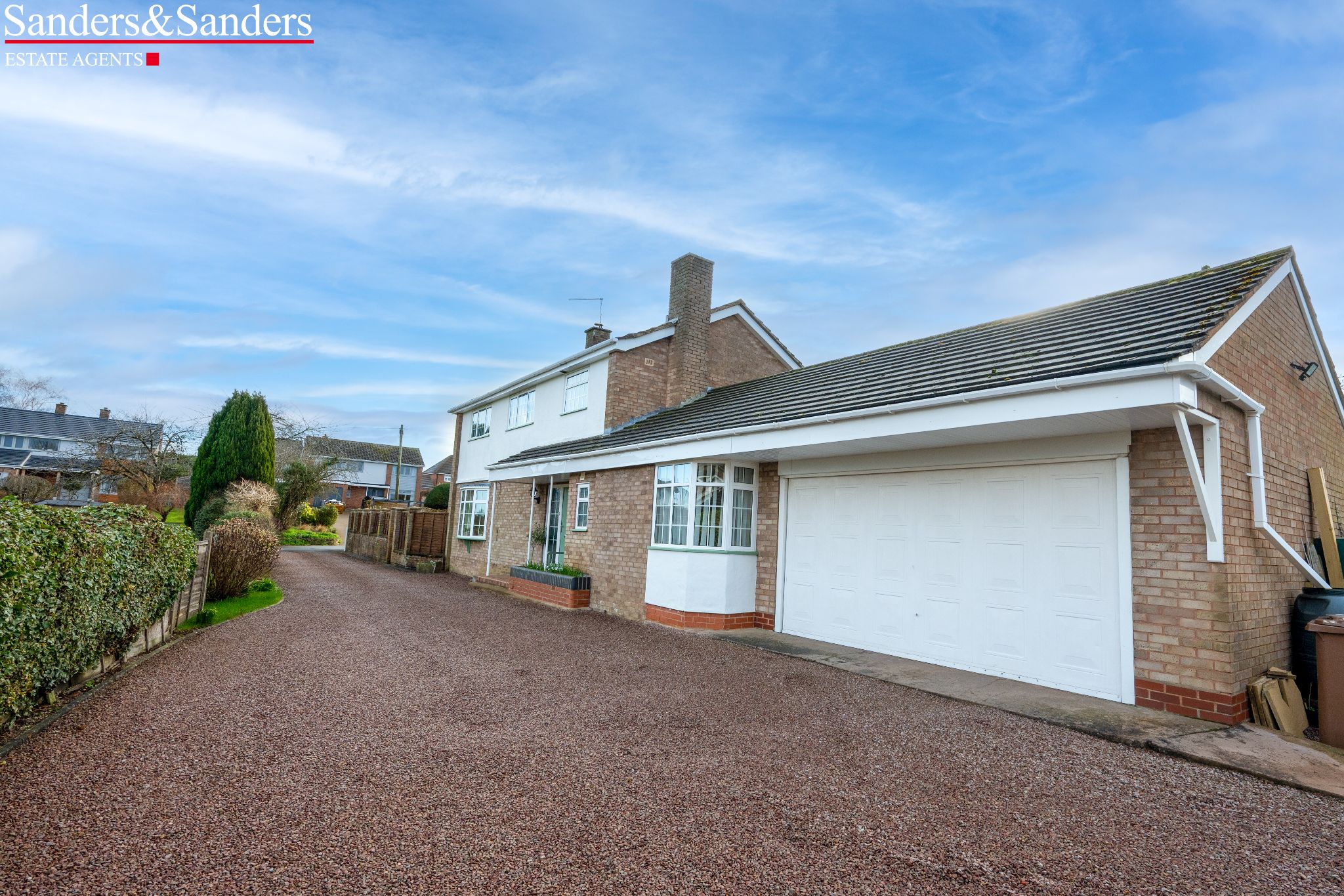 3 bedroom detached house For Sale in Inkberrow, Worcester - Photograph 1